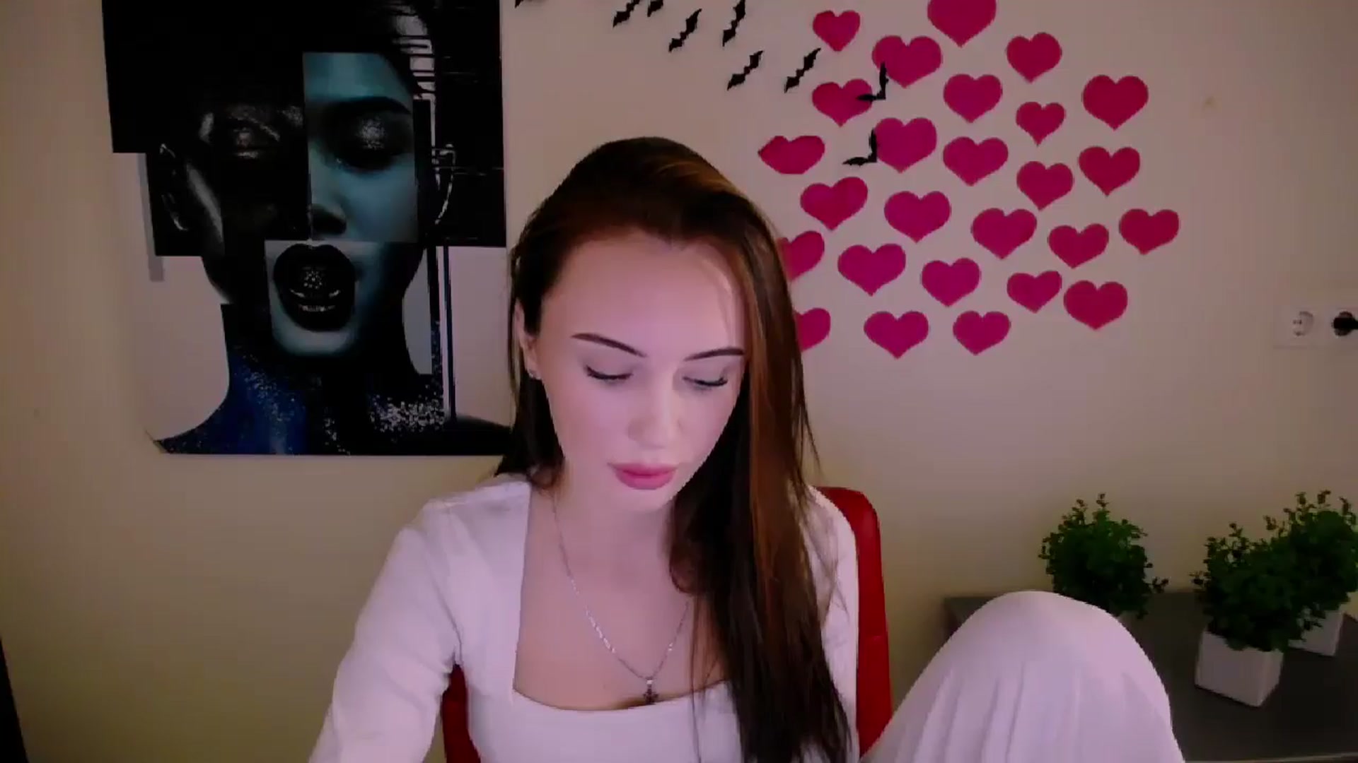 Gallery image thumbnail from Nikonara_'s myfreecams stream on, 12/24/2024, 16:27 image 8 of 20