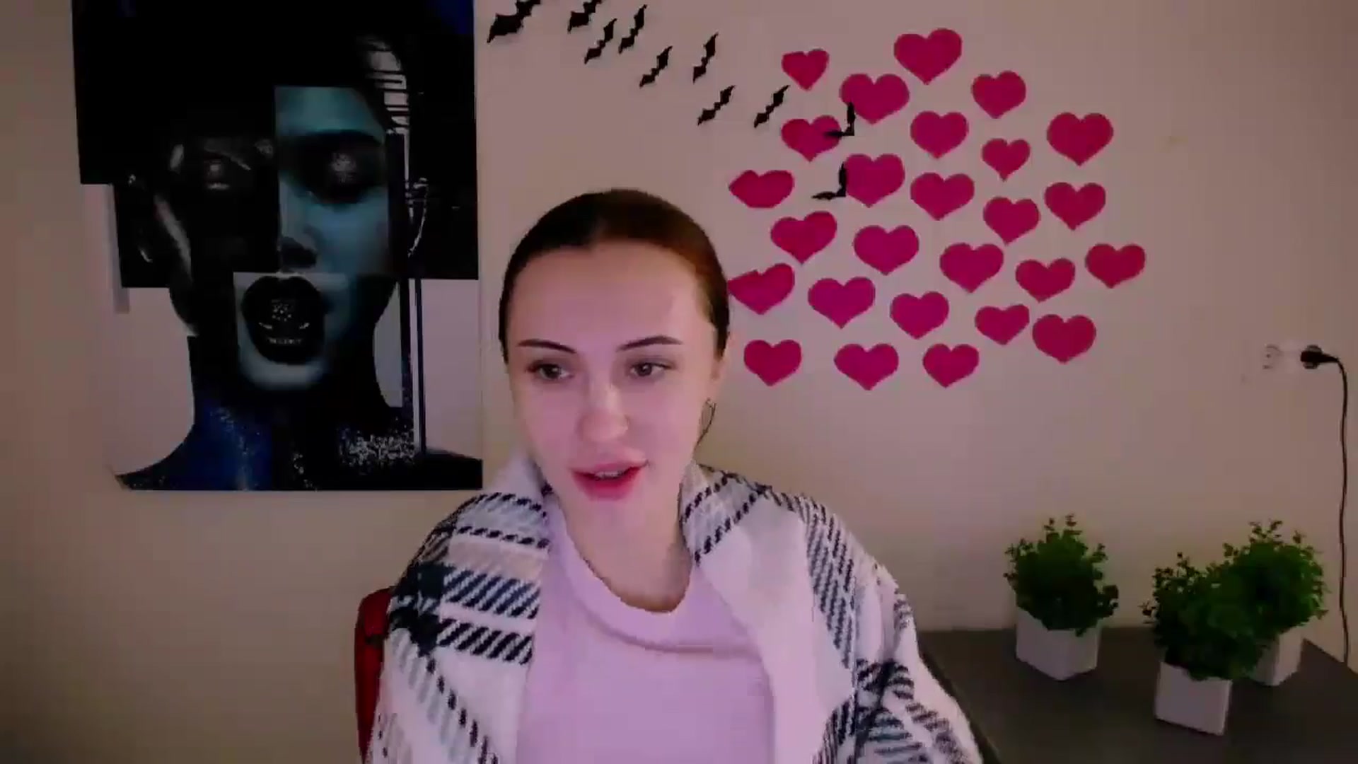 Gallery image thumbnail from Nikonara_'s myfreecams stream on, 12/26/2024, 13:14 image 7 of 20