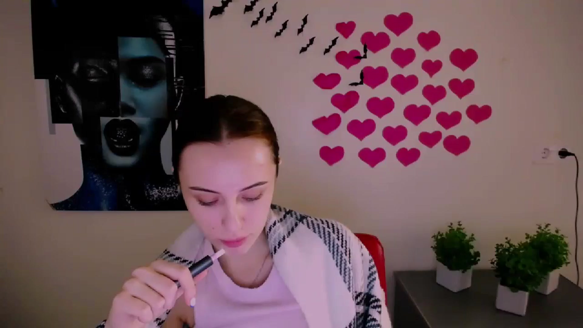 Gallery image thumbnail from Nikonara_'s myfreecams stream on, 12/26/2024, 13:14 image 12 of 20