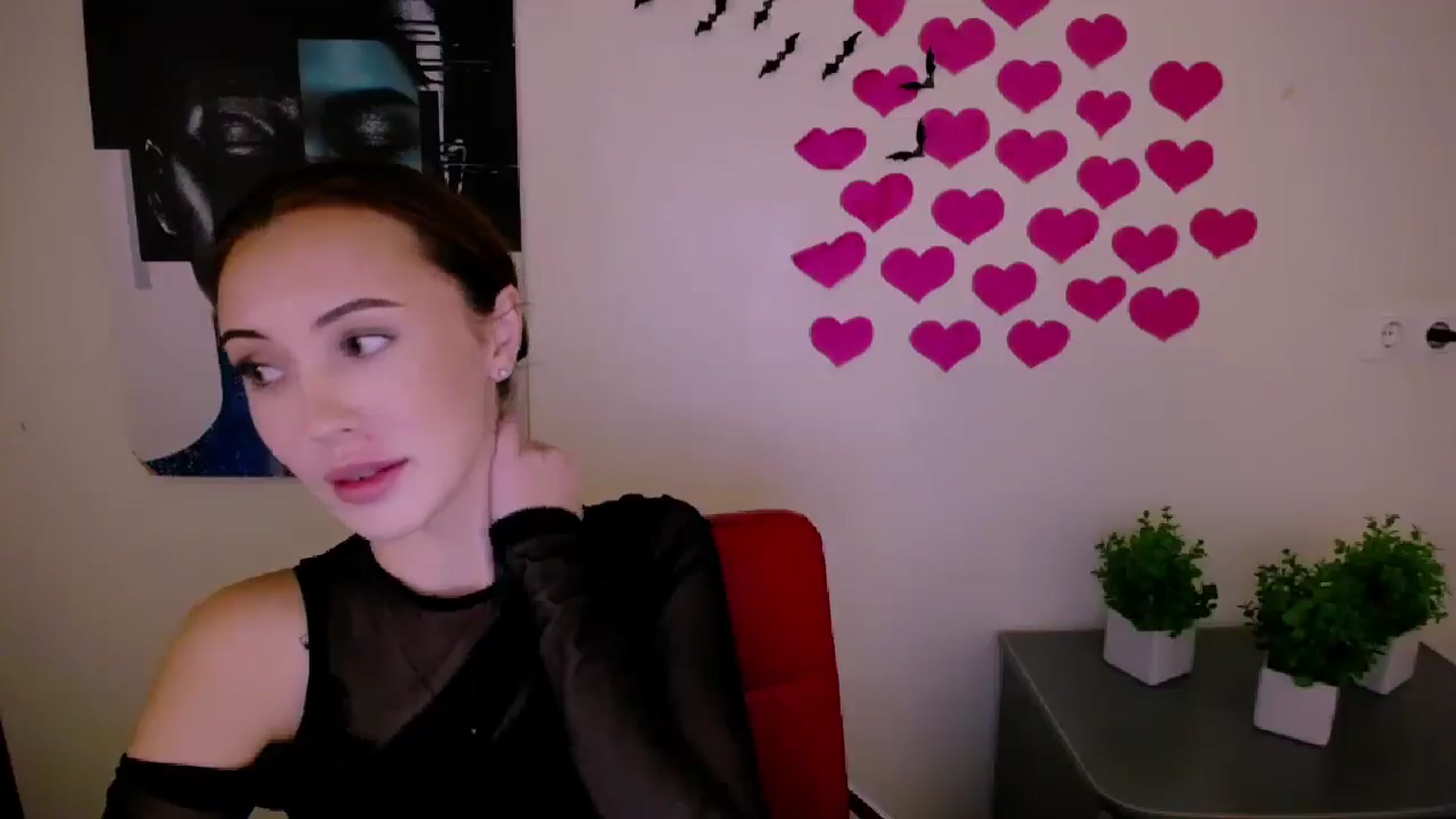 Gallery image thumbnail from Nikonara_'s myfreecams stream on, 12/27/2024, 18:40 image 17 of 20