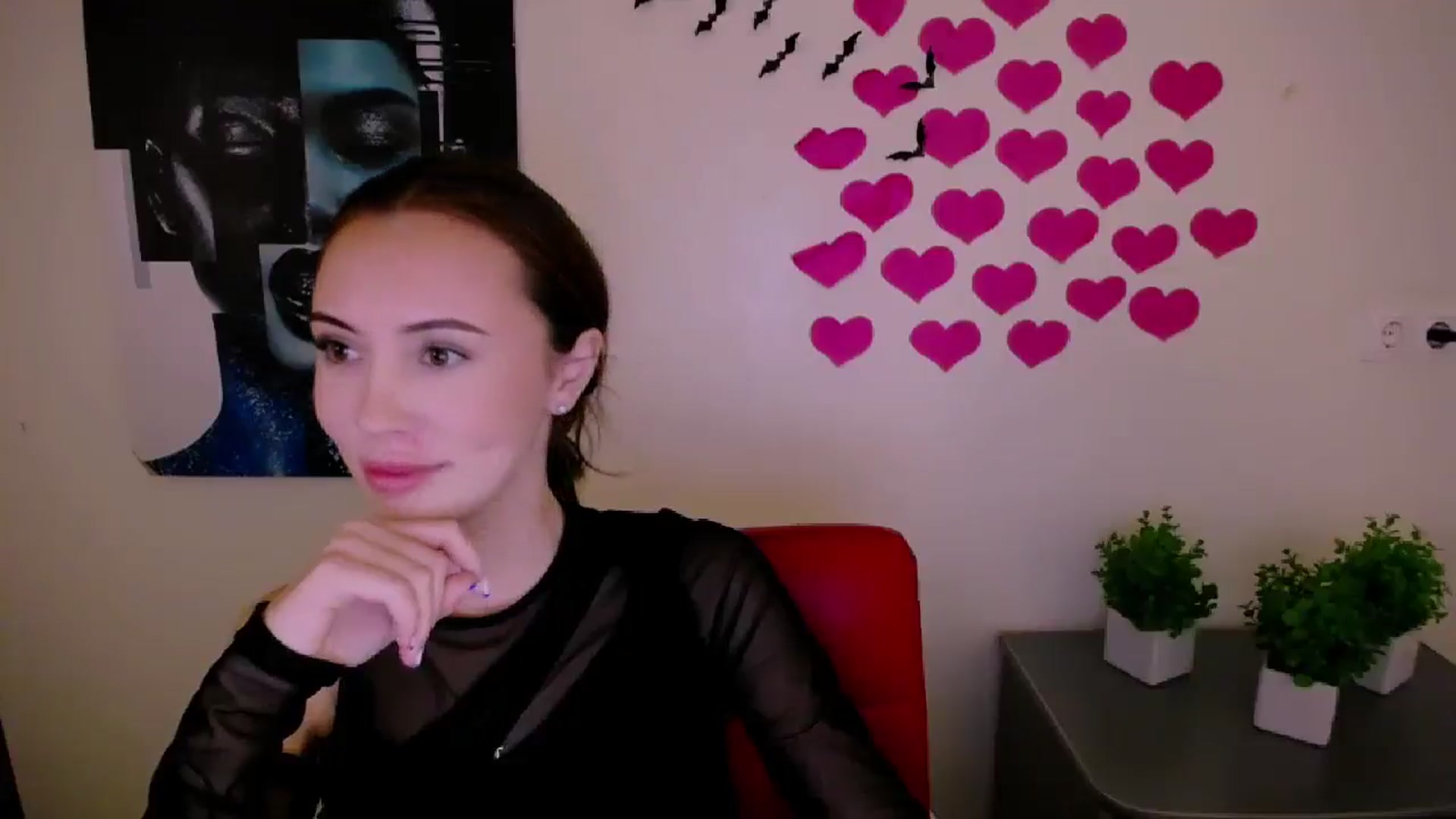 Gallery image thumbnail from Nikonara_'s myfreecams stream on, 12/27/2024, 18:40 image 18 of 20