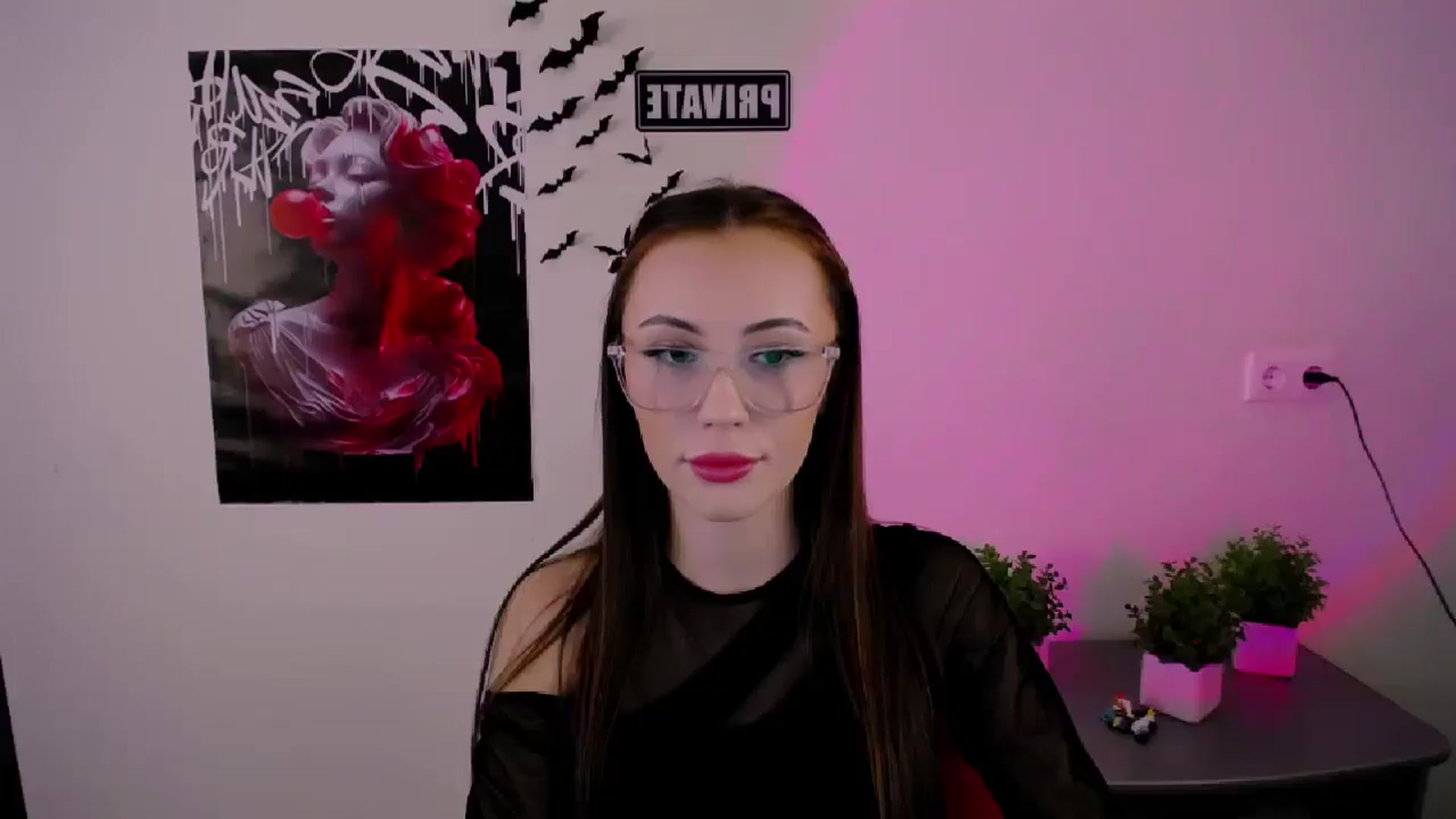 Gallery image thumbnail from Nikonara_'s myfreecams stream on, 03/08/2025, 16:12 image 6 of 20