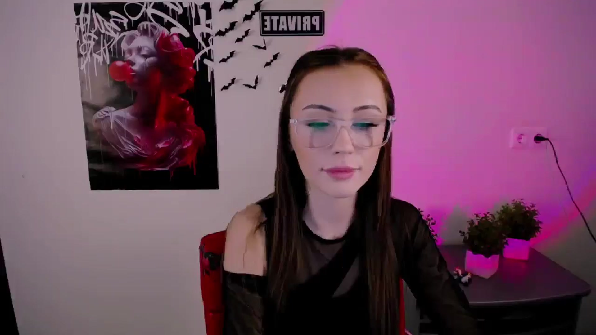 Gallery image thumbnail from Nikonara_'s myfreecams stream on, 03/08/2025, 16:12 image 13 of 20