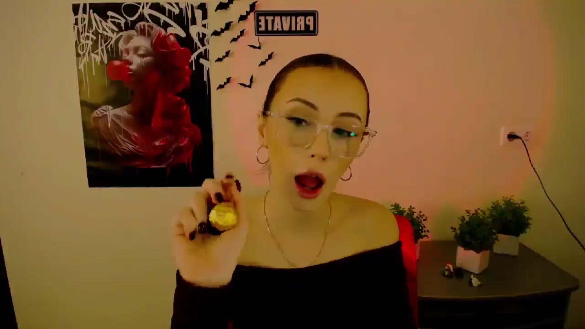 Gallery image thumbnail from Nikonara_'s myfreecams stream on, 03/09/2025, 14:12 image 10 of 20