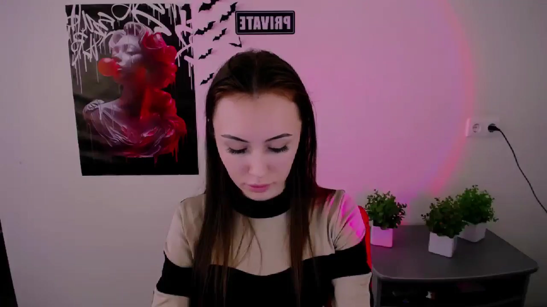 Gallery image thumbnail from Nikonara_'s myfreecams stream on, 03/16/2025, 13:43 image 9 of 20