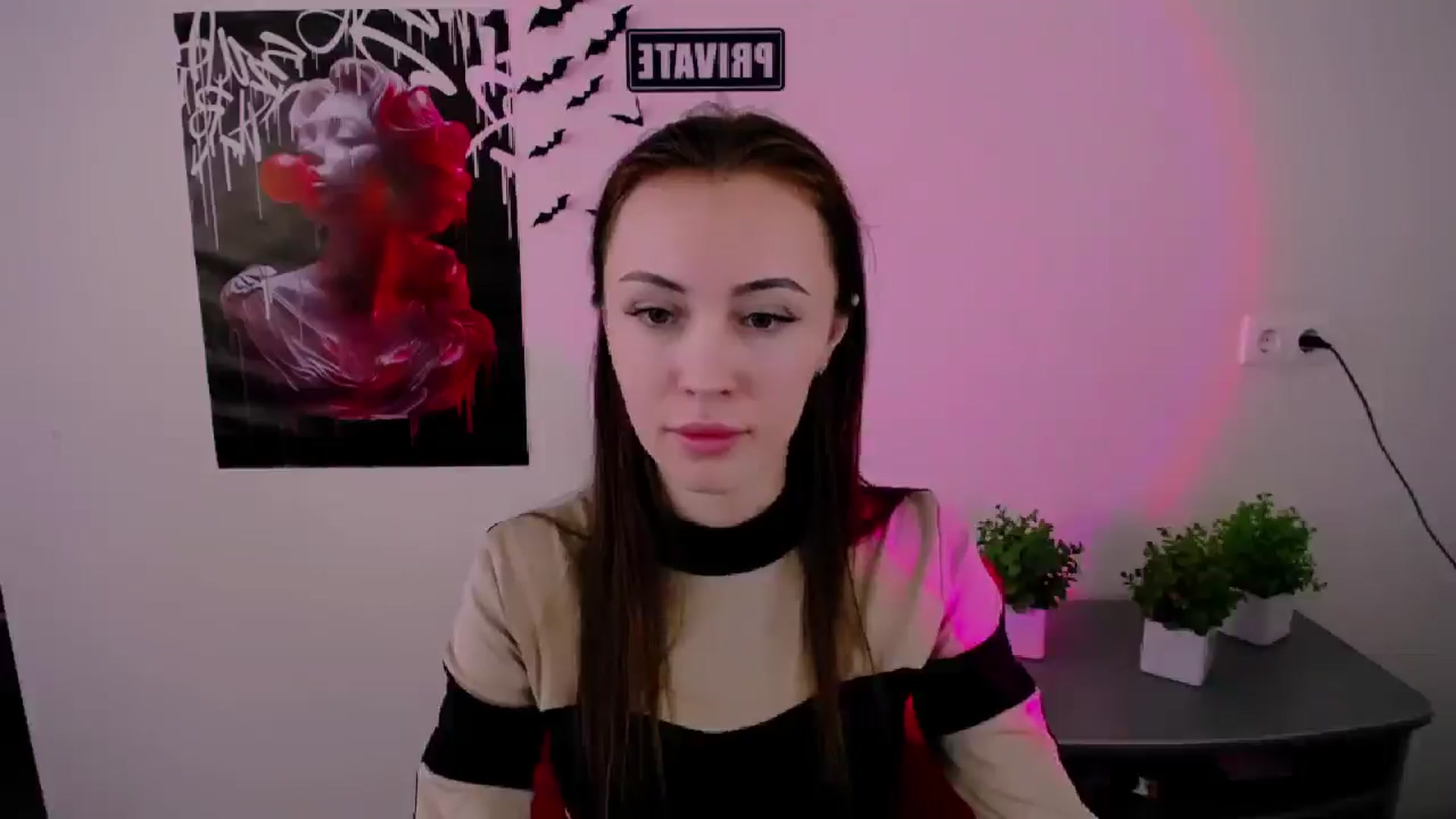 Gallery image thumbnail from Nikonara_'s myfreecams stream on, 03/16/2025, 13:43 image 7 of 20