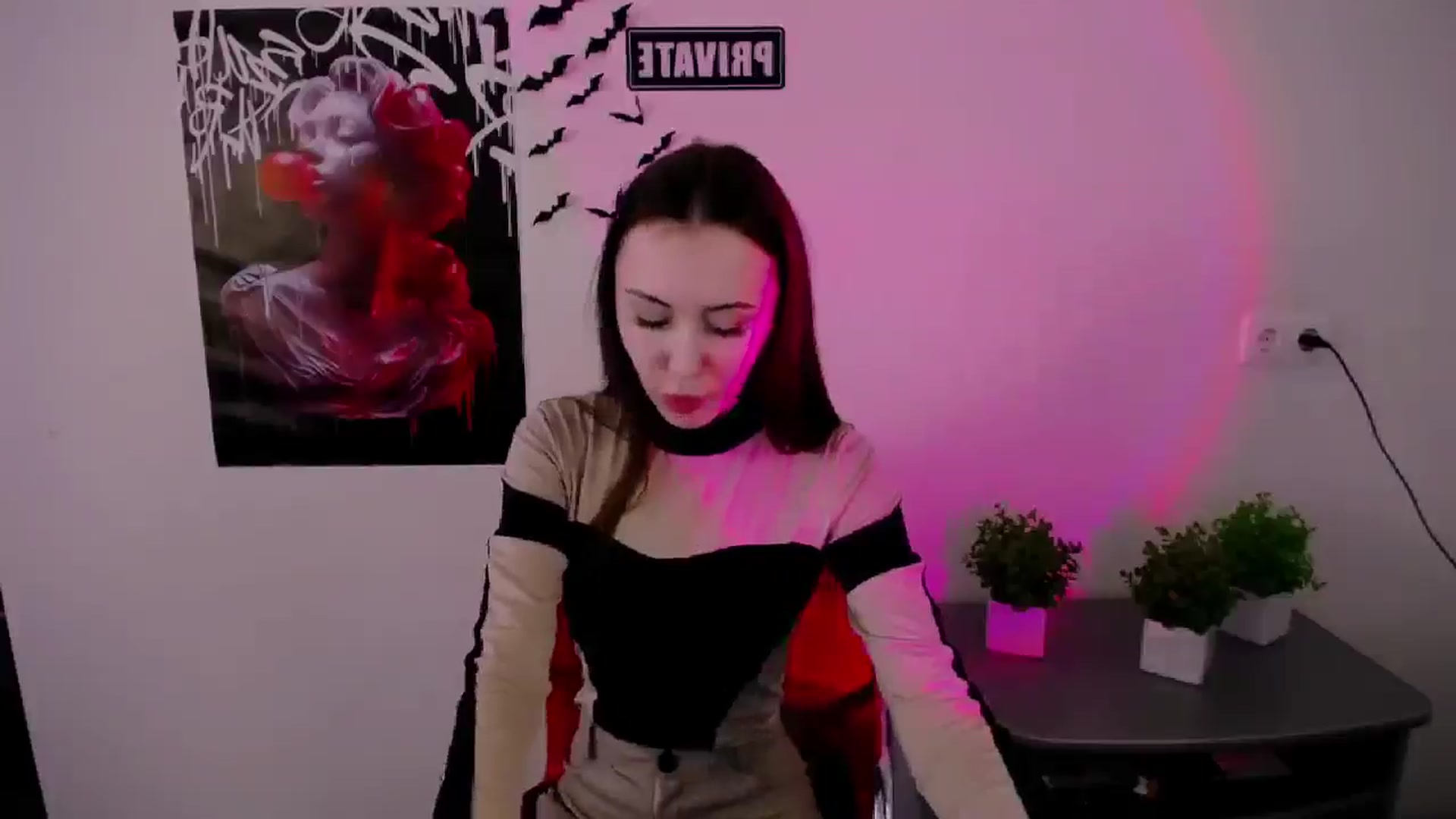 Gallery image thumbnail from Nikonara_'s myfreecams stream on, 03/16/2025, 13:43 image 2 of 20