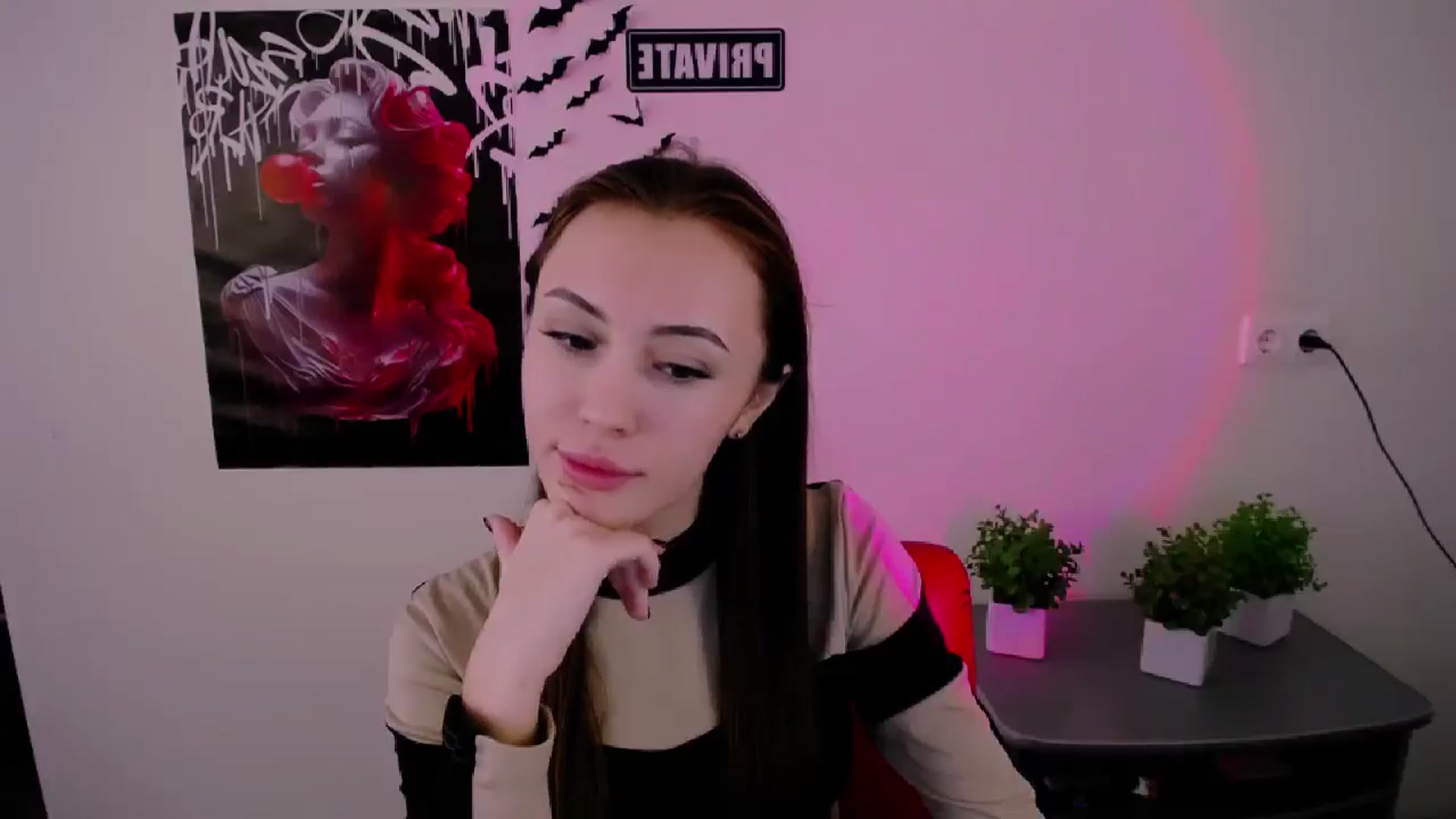 Gallery image thumbnail from Nikonara_'s myfreecams stream on, 03/16/2025, 13:43 image 10 of 20