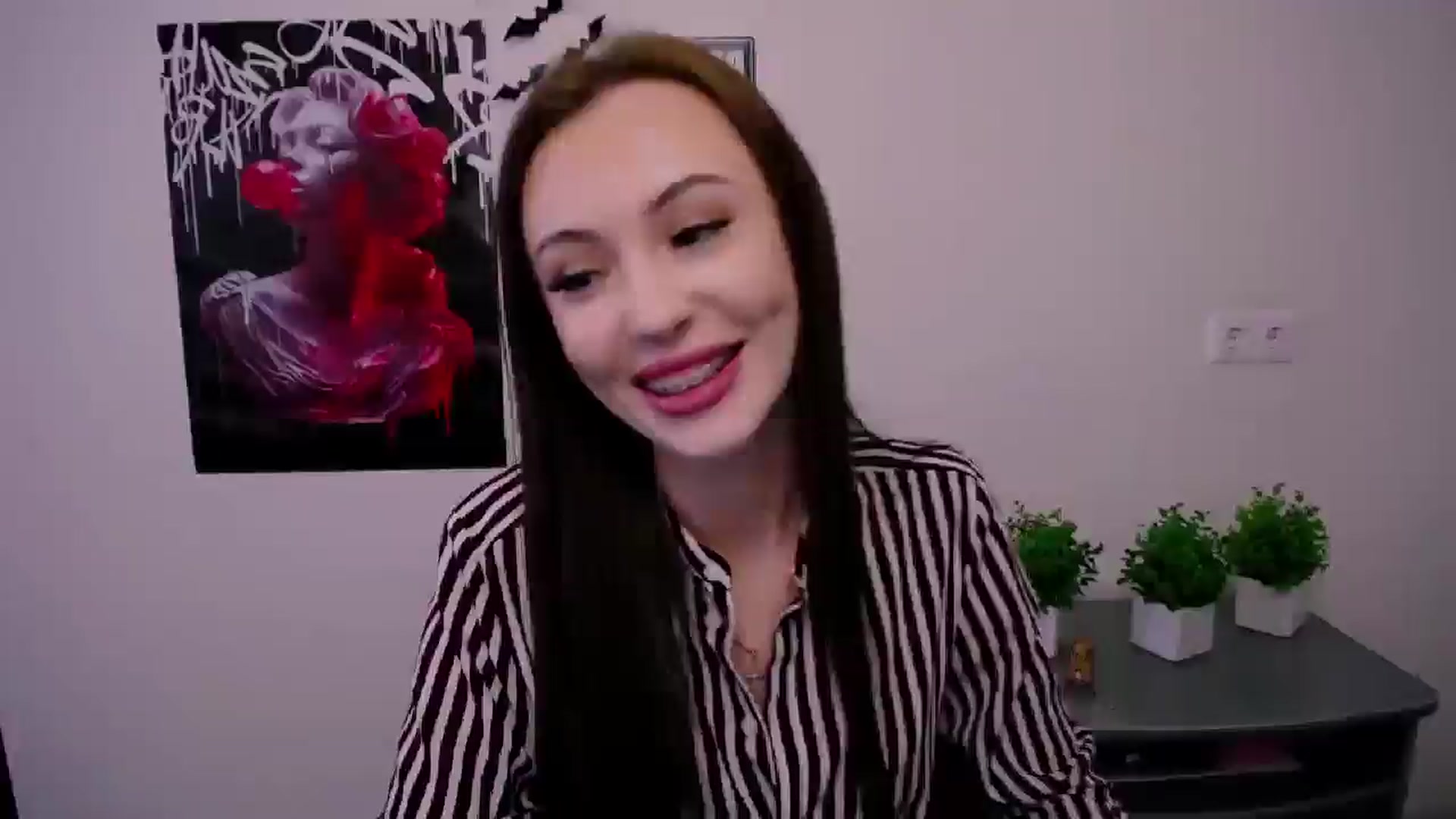 Gallery image thumbnail from Nikonara_'s myfreecams stream on, 04/18/2025, 12:52 image 1 of 20