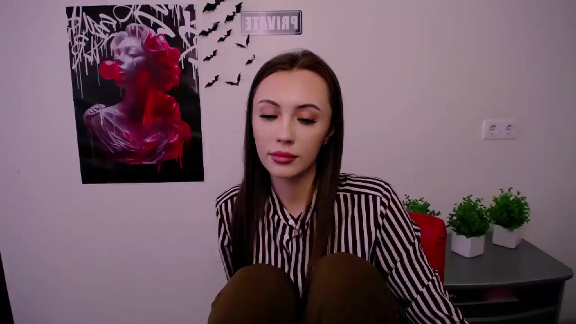 Gallery image thumbnail from Nikonara_'s myfreecams stream on, 04/18/2025, 12:52 image 20 of 20