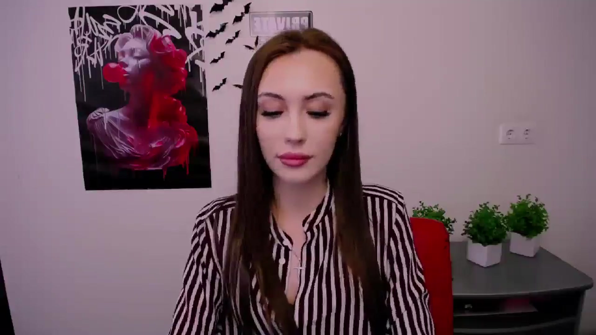 Gallery image thumbnail from Nikonara_'s myfreecams stream on, 04/18/2025, 12:52 image 4 of 20