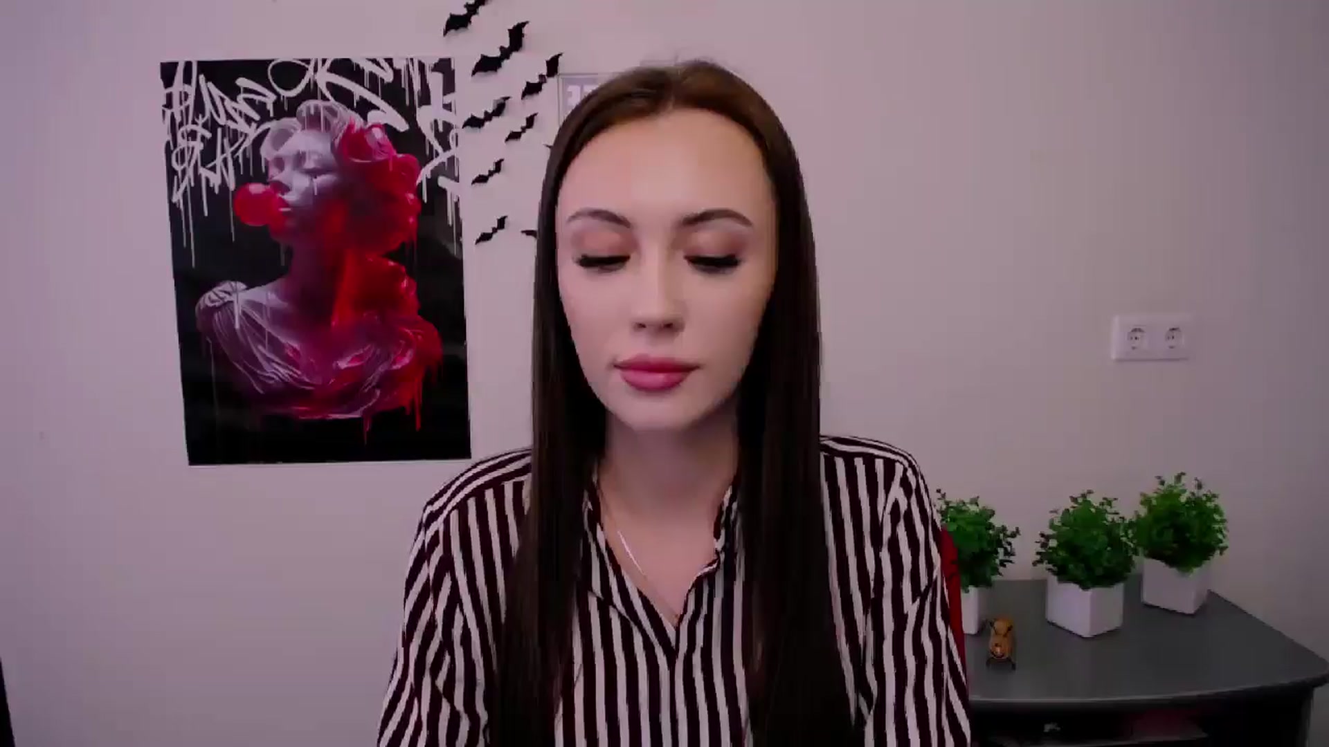 Gallery image thumbnail from Nikonara_'s myfreecams stream on, 04/18/2025, 15:28 image 9 of 20