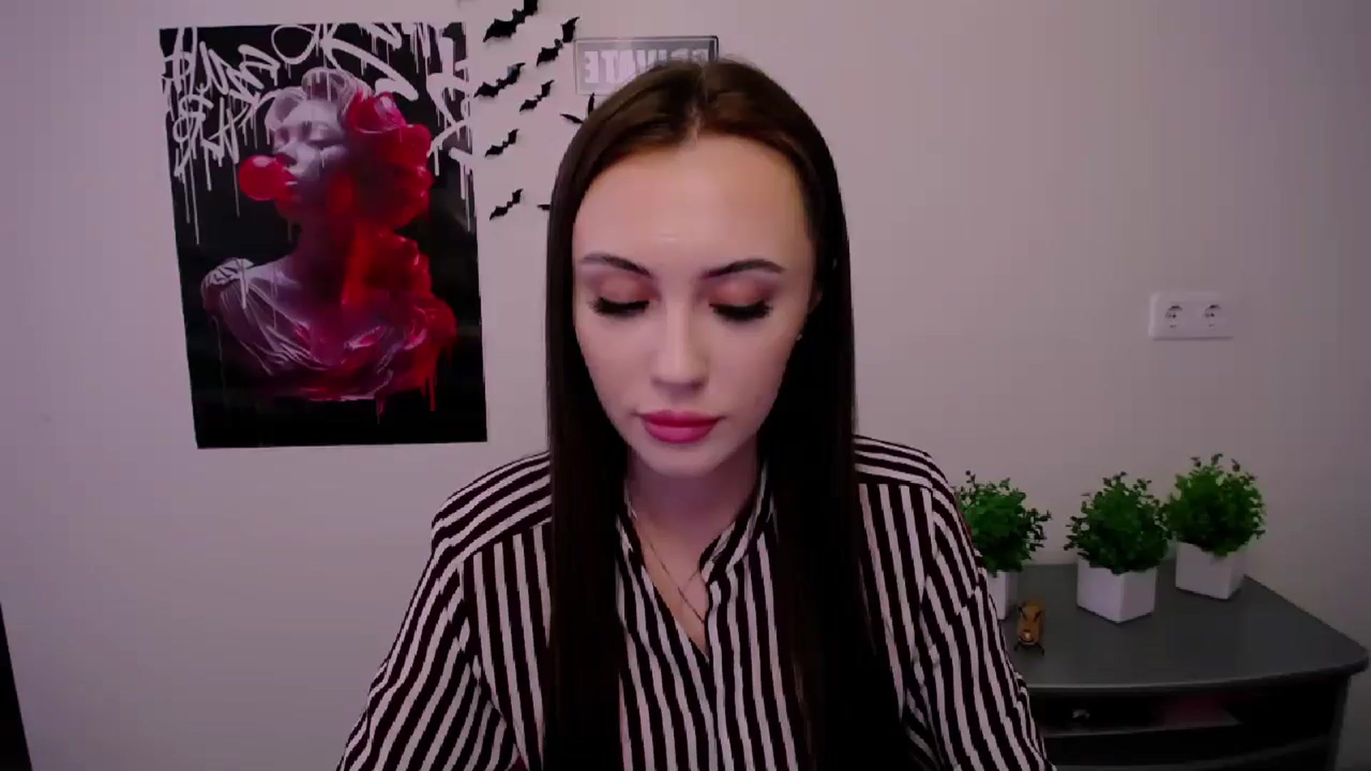 Gallery image thumbnail from Nikonara_'s myfreecams stream on, 04/18/2025, 15:28 image 11 of 20