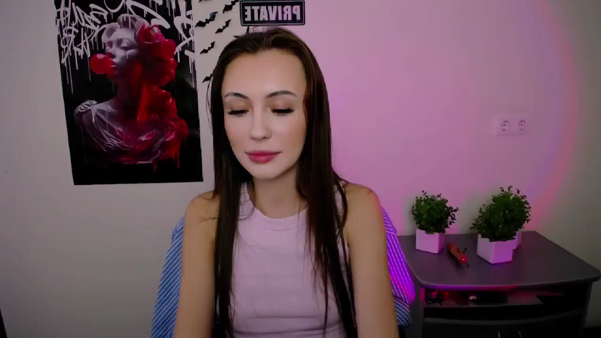 Gallery image thumbnail from Nikonara_'s myfreecams stream on, 04/20/2025, 12:45 image 11 of 20