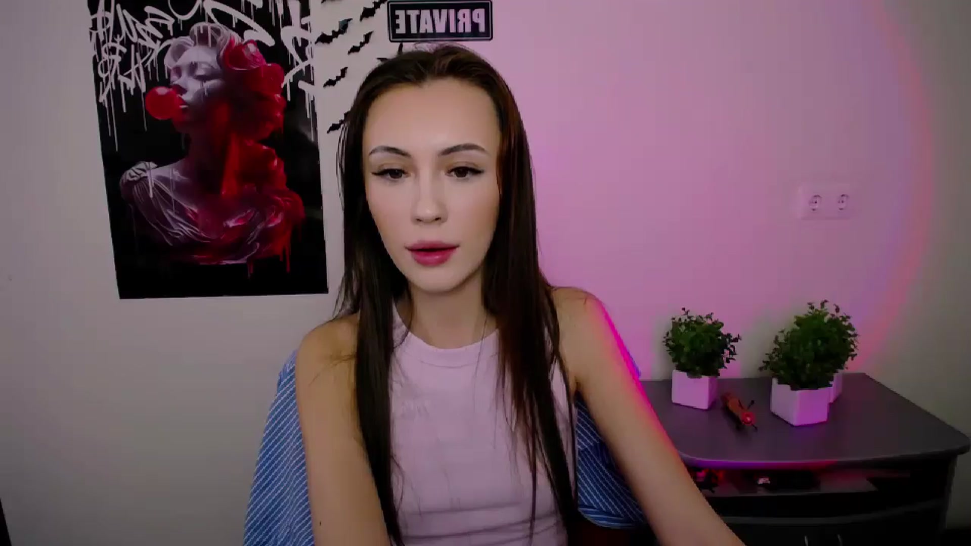 Gallery image thumbnail from Nikonara_'s myfreecams stream on, 04/20/2025, 12:45 image 10 of 20