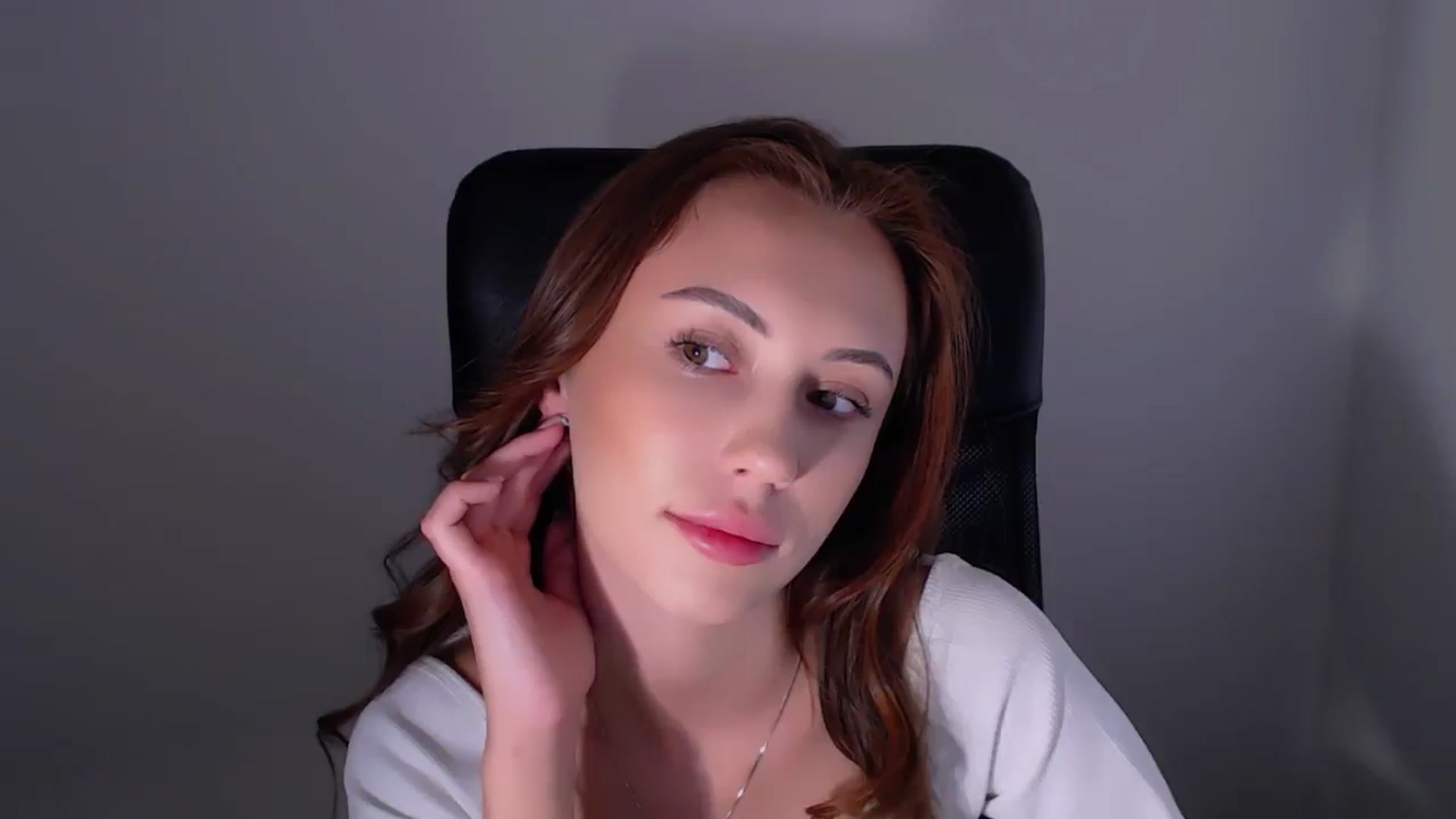 Gallery image thumbnail from Nikonara_'s myfreecams stream on, 06/16/2025, 18:08 image 4 of 20
