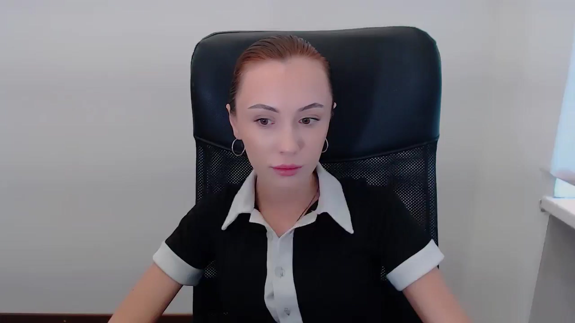 Gallery image thumbnail from Nikonara_'s myfreecams stream on, 06/17/2025, 15:46 image 1 of 20