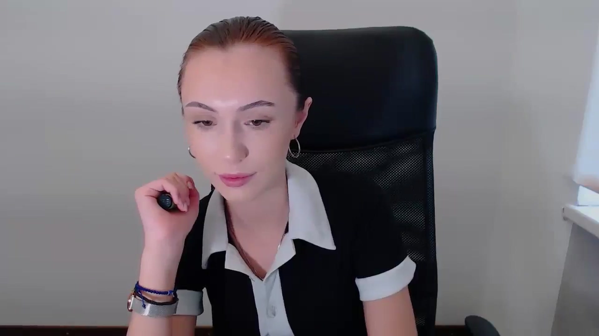 Gallery image thumbnail from Nikonara_'s myfreecams stream on, 06/17/2025, 15:46 image 20 of 20