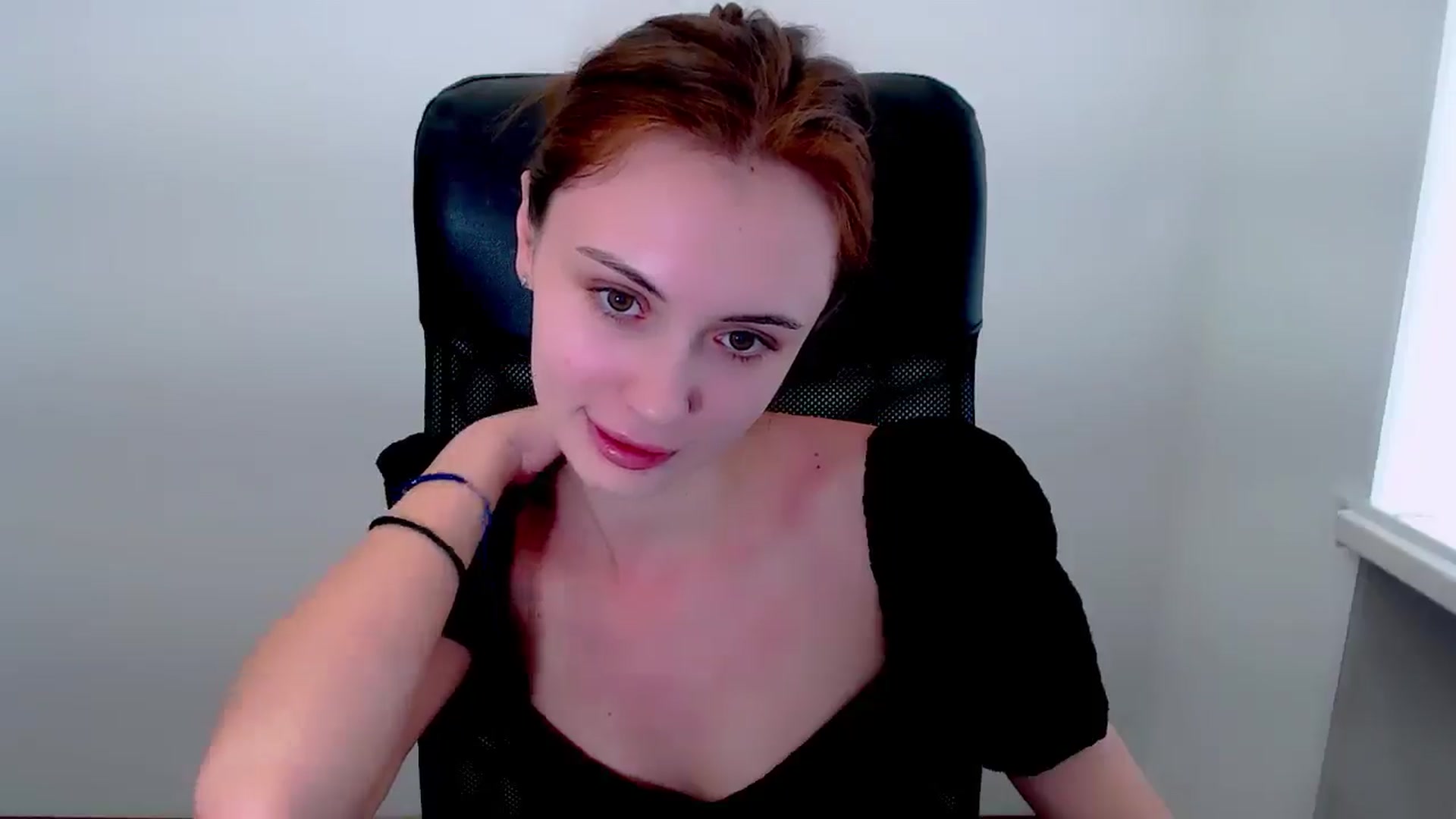 Gallery image thumbnail from Nikonara_'s myfreecams stream on, 07/01/2025, 13:07 image 18 of 20