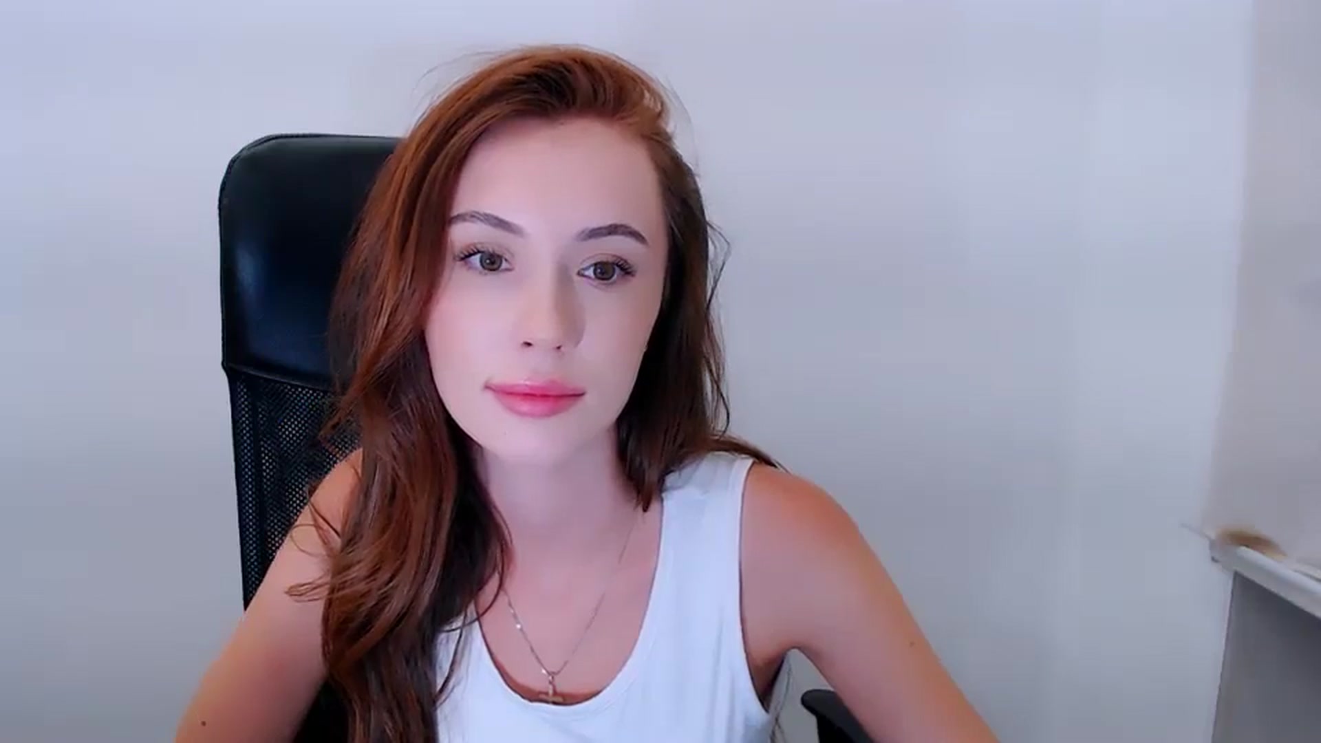 Gallery image thumbnail from Nikonara_'s myfreecams stream on, 07/06/2025, 18:43 image 12 of 20