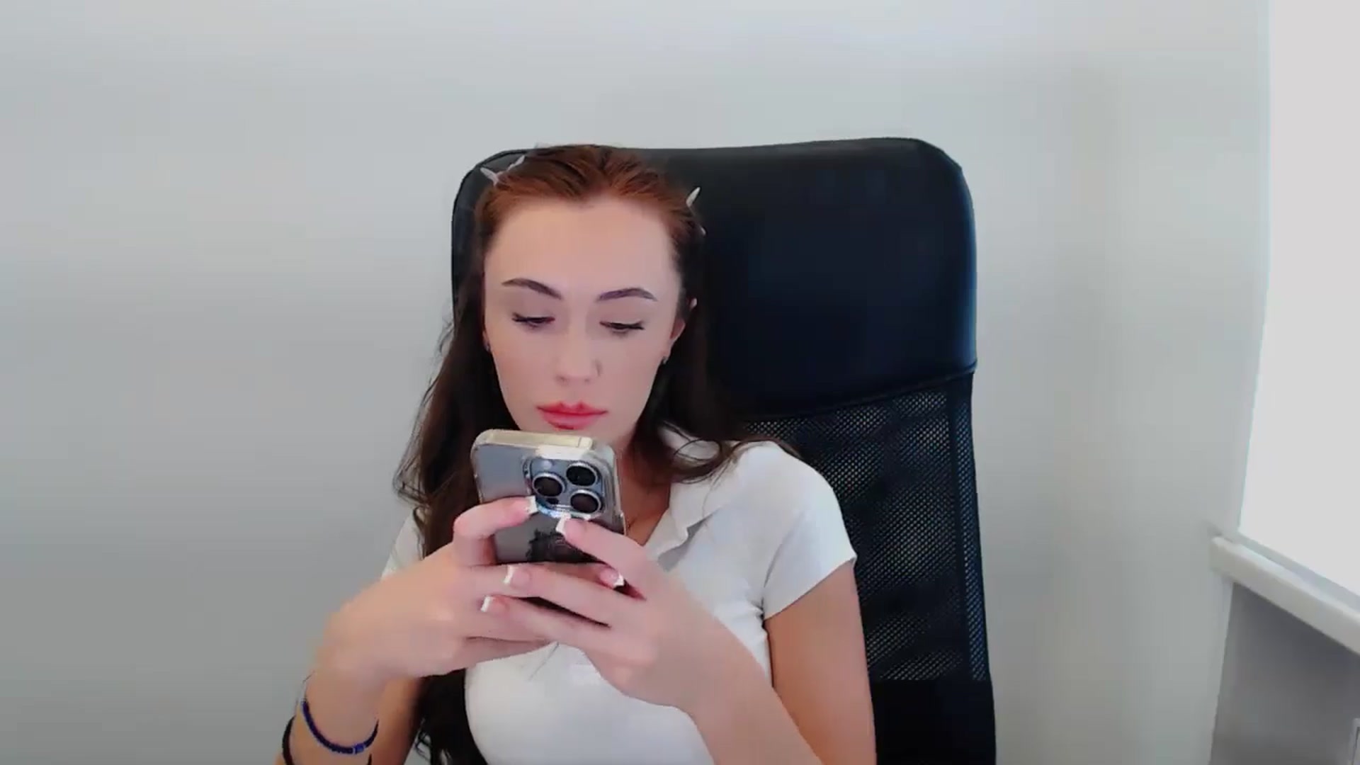 Gallery image thumbnail from Nikonara_'s myfreecams stream on, 07/19/2025, 12:49 image 15 of 20