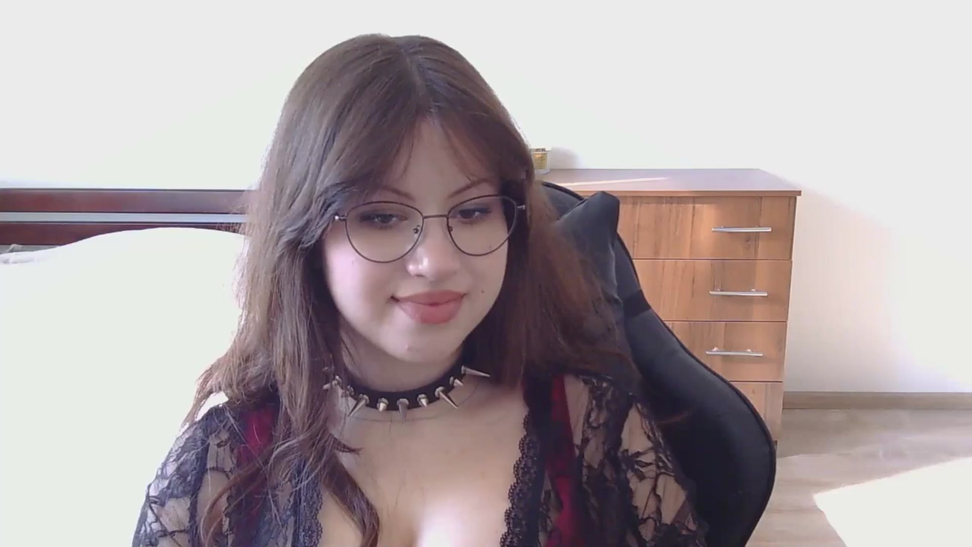 Gallery image thumbnail from NikssiKitty's myfreecams stream on, 03/10/2026, 13:38 image 17 of 20