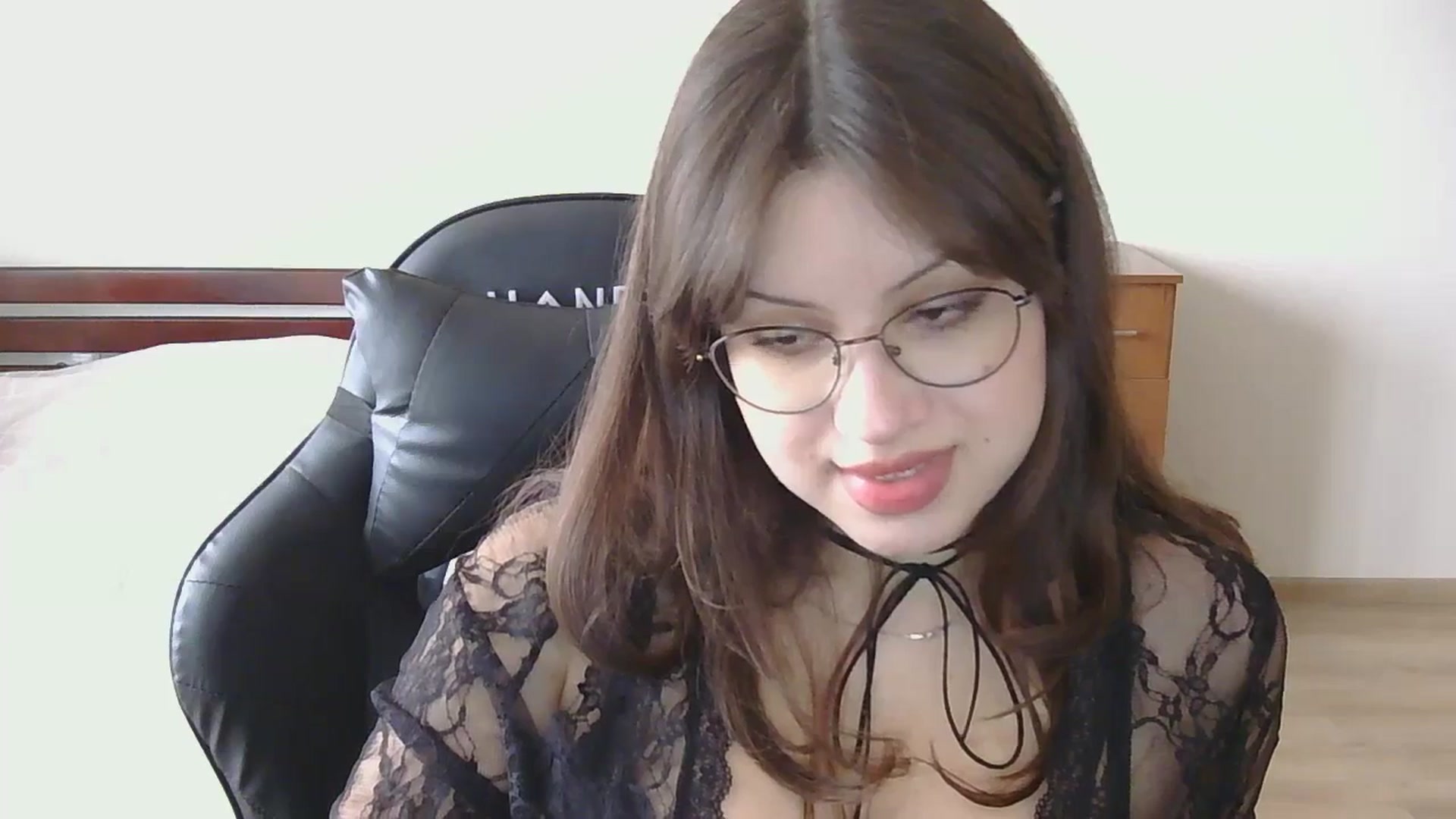 Gallery image thumbnail from NikssiKitty's myfreecams stream on, 03/26/2026, 15:24 image 4 of 20