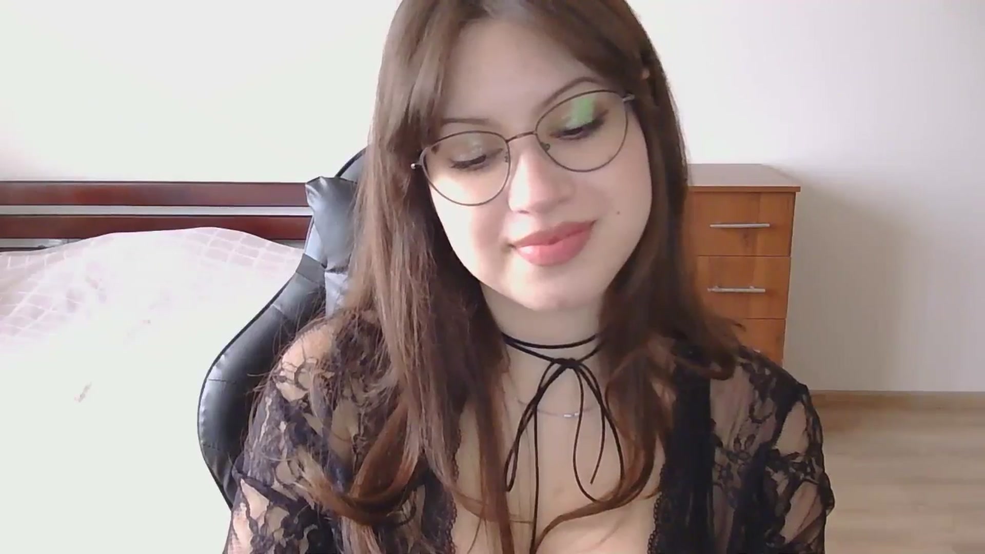 Gallery image thumbnail from NikssiKitty's myfreecams stream on, 03/26/2026, 15:24 image 17 of 20