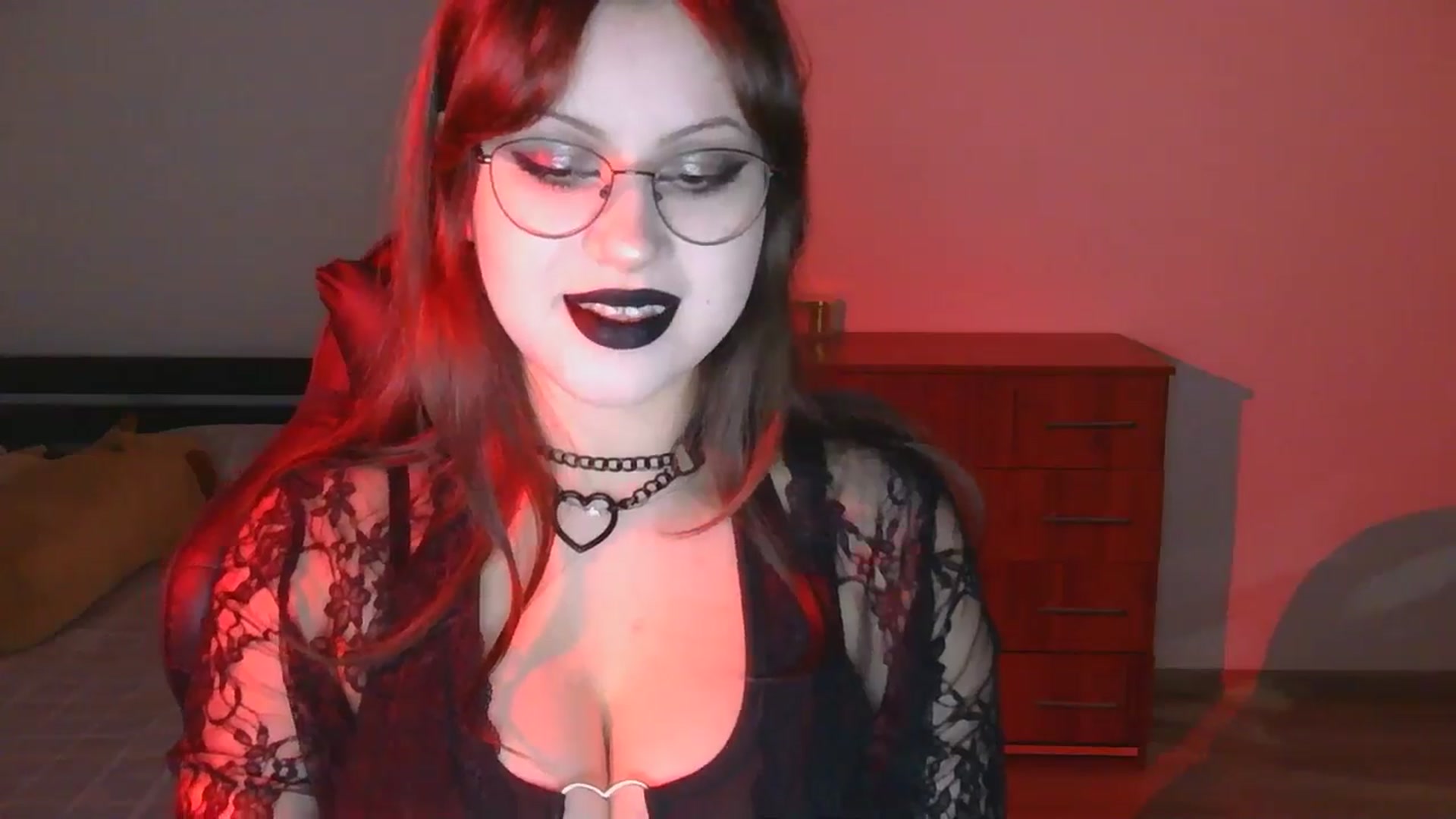 Gallery image thumbnail from NikssiKitty's myfreecams stream on, 03/27/2026, 18:38 image 15 of 20