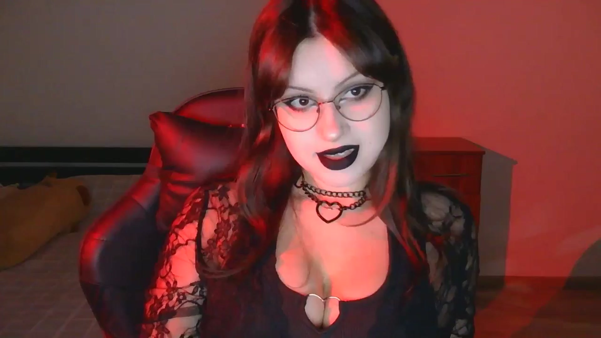 Gallery image thumbnail from NikssiKitty's myfreecams stream on, 03/27/2026, 18:38 image 3 of 20