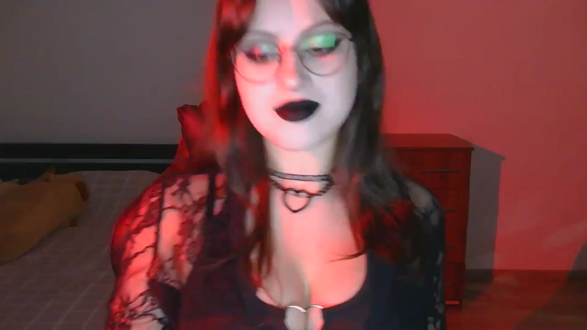 Gallery image thumbnail from NikssiKitty's myfreecams stream on, 03/27/2026, 18:38 image 17 of 20