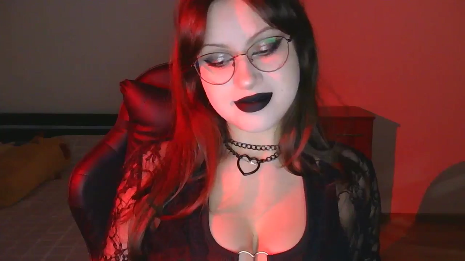 Gallery image thumbnail from NikssiKitty's myfreecams stream on, 03/27/2026, 18:38 image 10 of 20