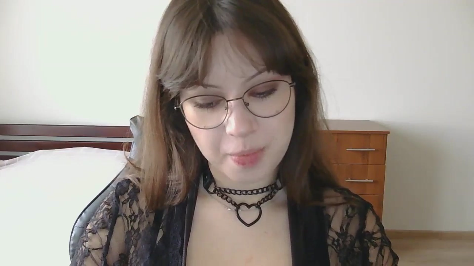 Gallery image thumbnail from NikssiKitty's myfreecams stream on, 04/06/2026, 14:02 image 6 of 20