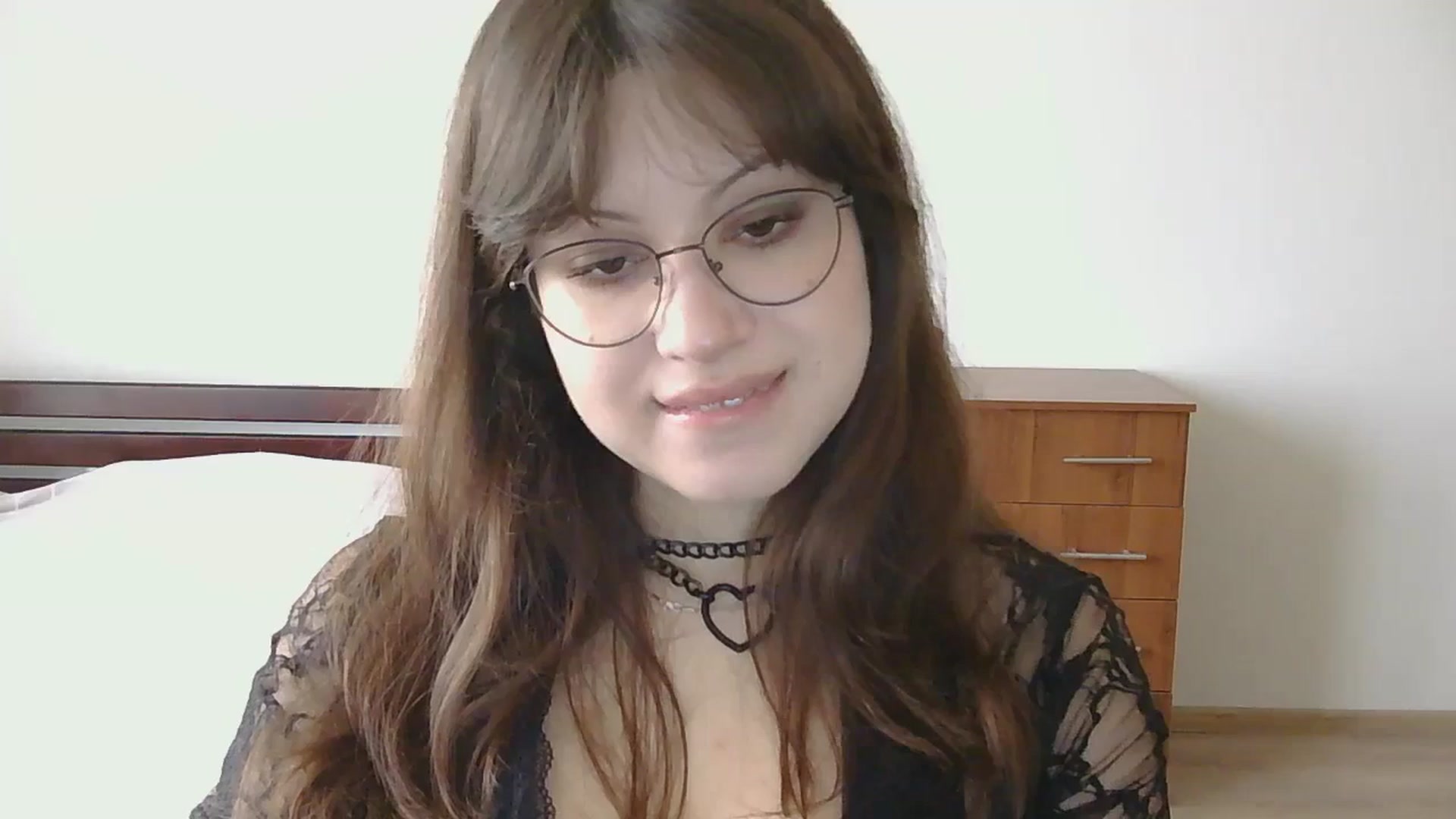 Gallery image thumbnail from NikssiKitty's myfreecams stream on, 04/06/2026, 14:02 image 5 of 20