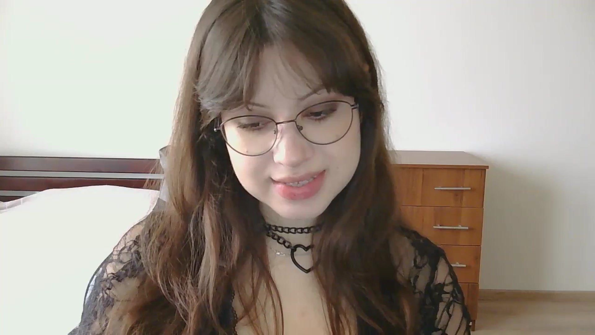 Gallery image thumbnail from NikssiKitty's myfreecams stream on, 04/06/2026, 14:02 image 3 of 20