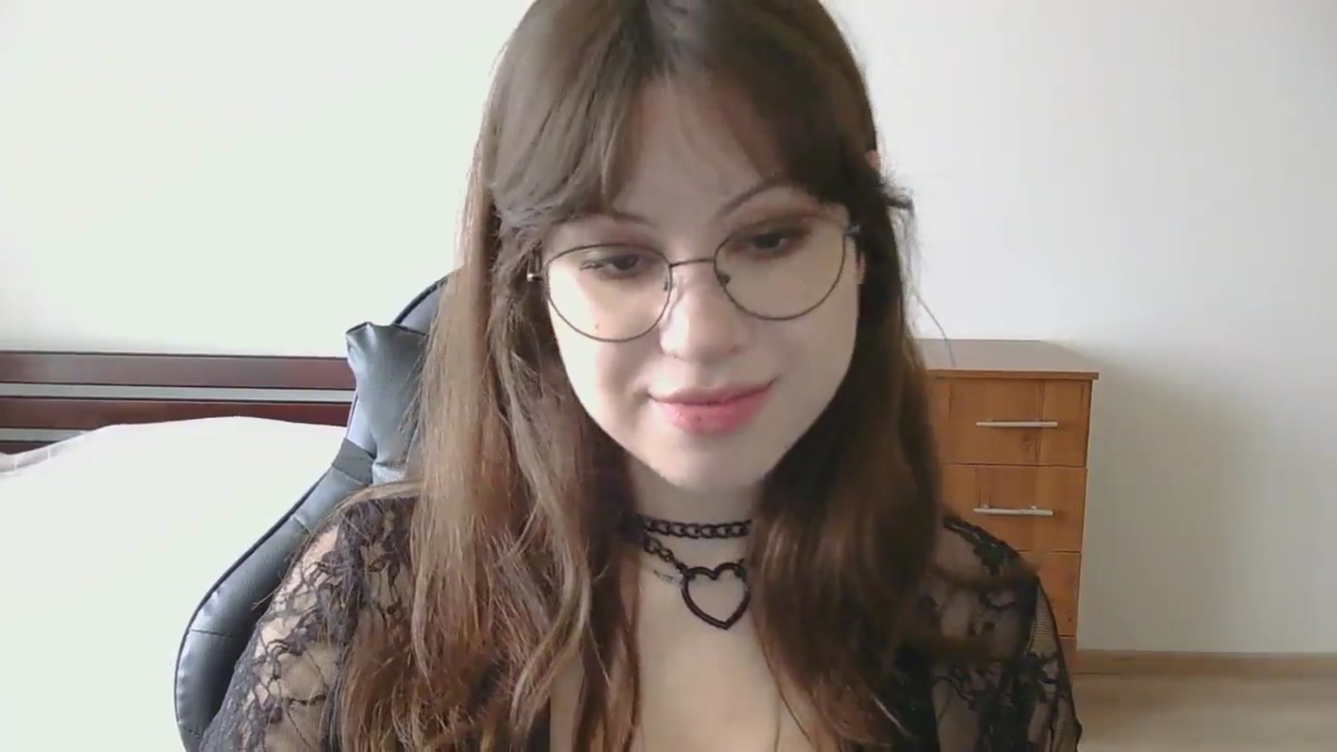Gallery image thumbnail from NikssiKitty's myfreecams stream on, 04/06/2026, 14:02 image 12 of 20