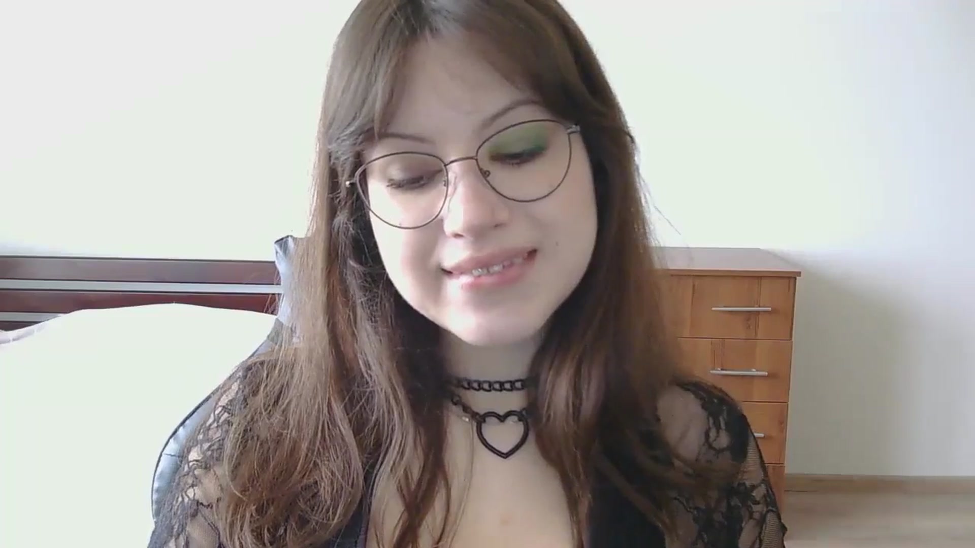 Gallery image thumbnail from NikssiKitty's myfreecams stream on, 04/06/2026, 14:02 image 13 of 20
