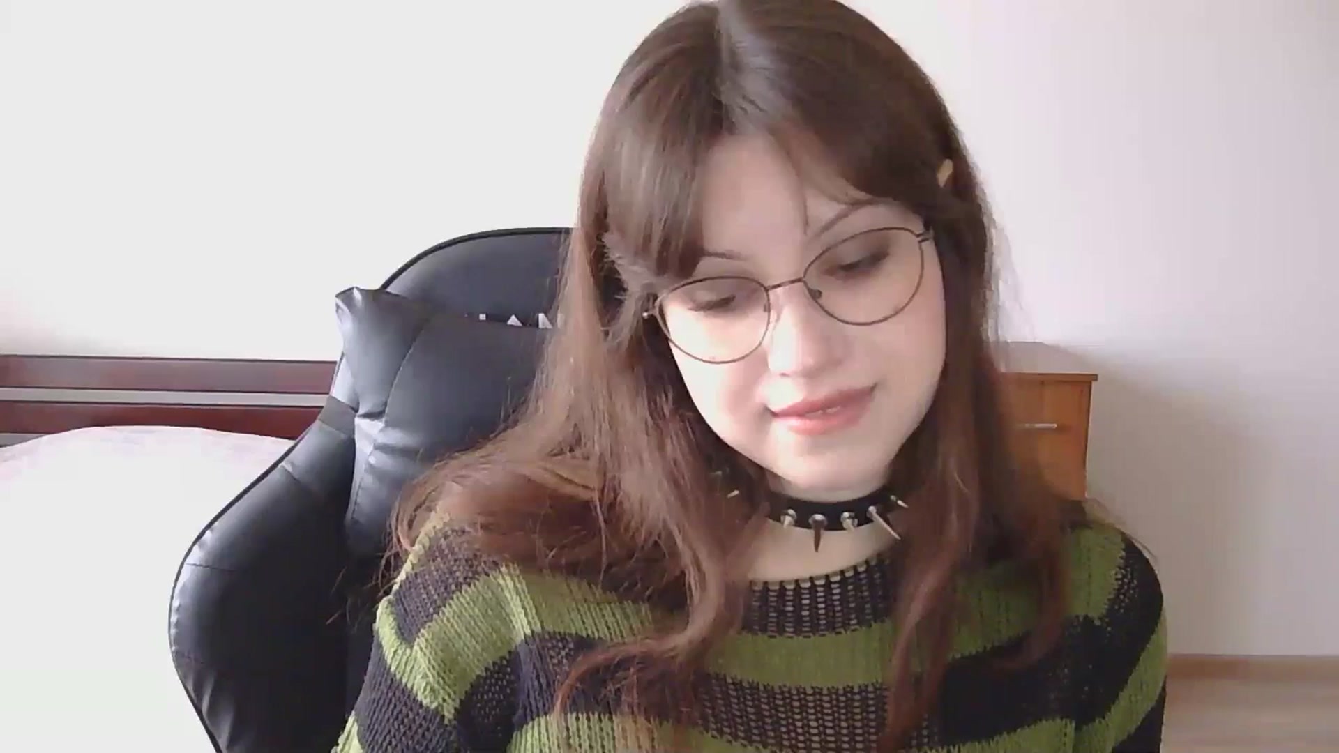 Gallery image thumbnail from NikssiKitty's myfreecams stream on, 04/10/2026, 16:04 image 19 of 20