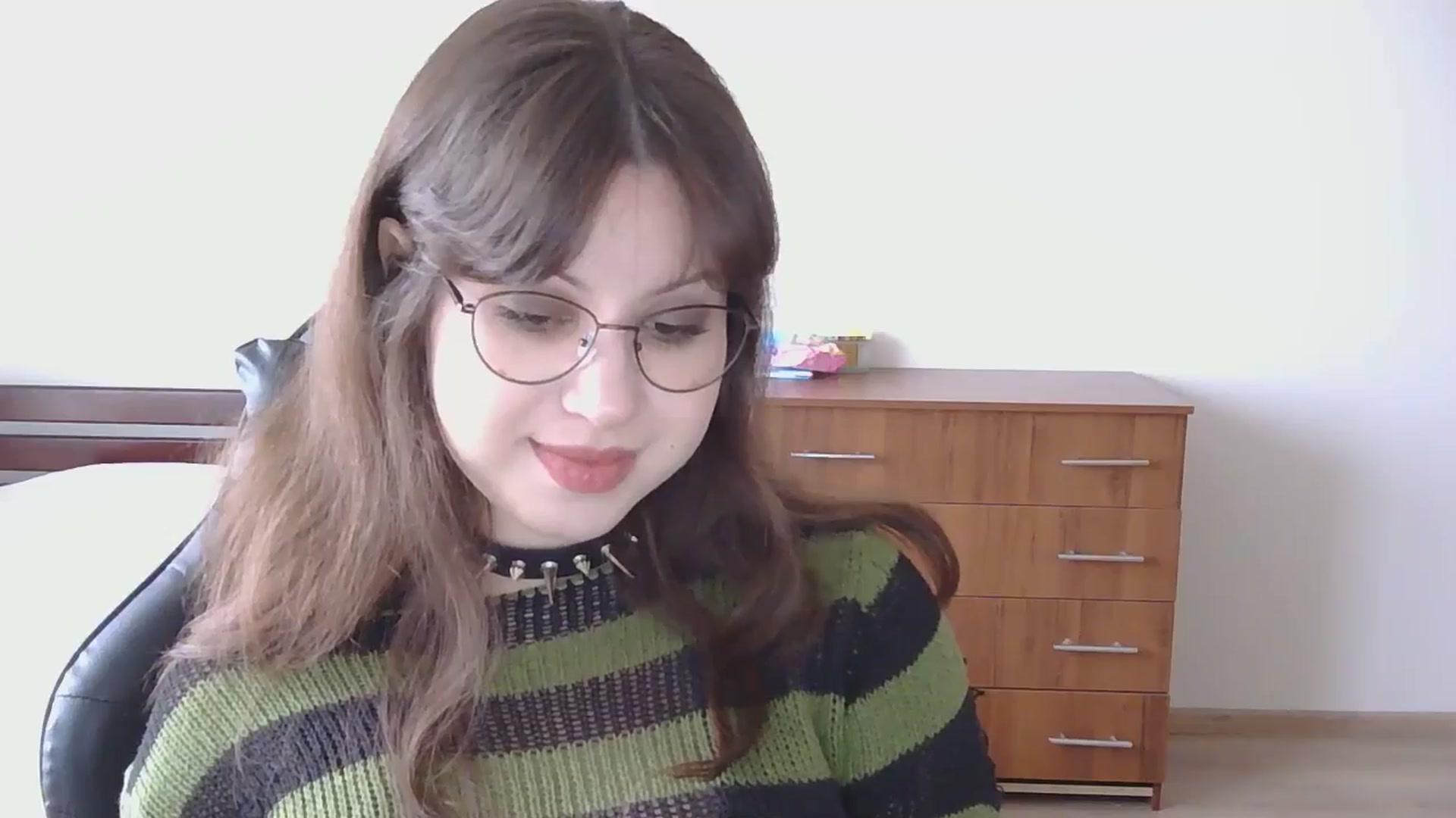 Gallery image thumbnail from NikssiKitty's myfreecams stream on, 04/10/2026, 16:04 image 11 of 20