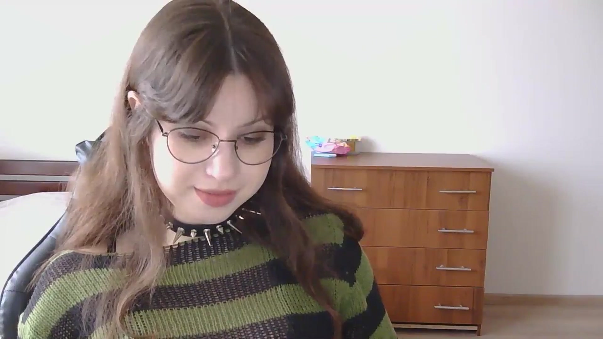 Gallery image thumbnail from NikssiKitty's myfreecams stream on, 04/10/2026, 16:04 image 2 of 20