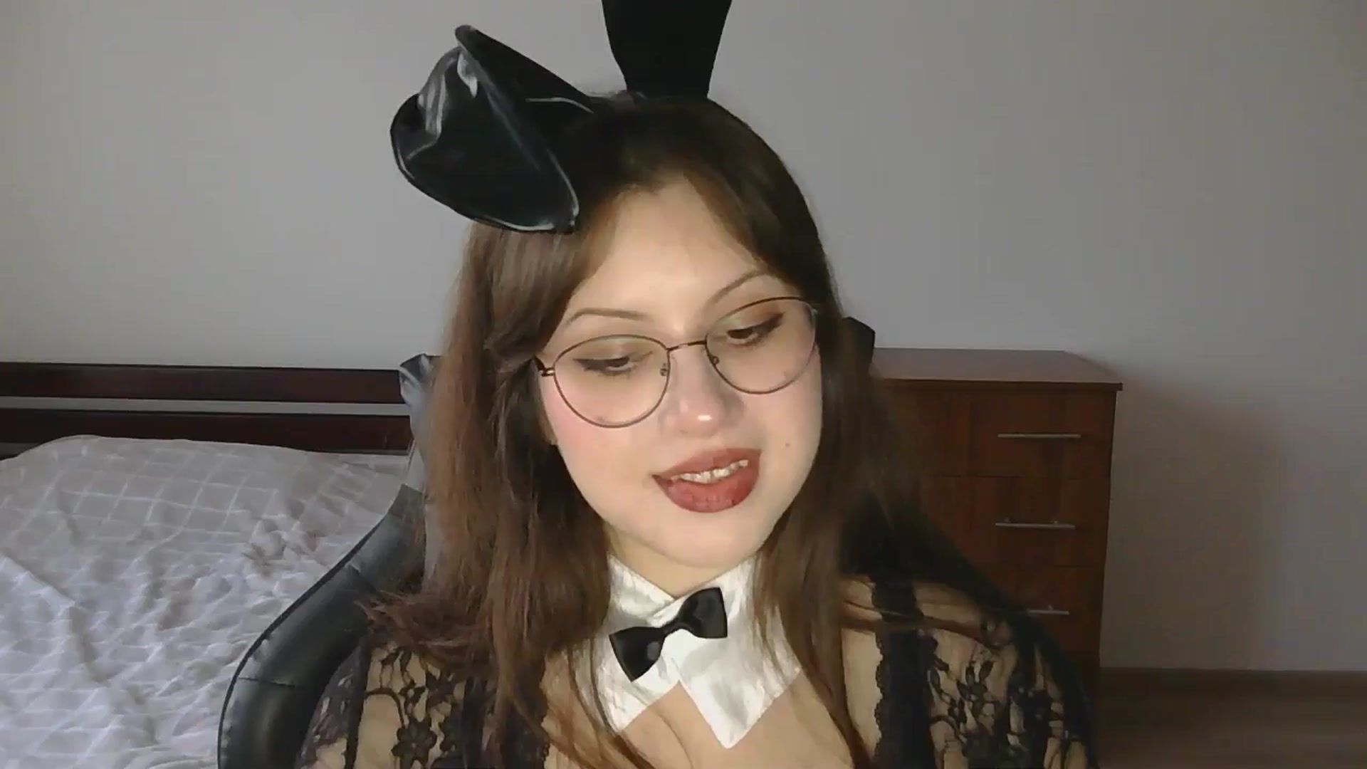 Gallery image thumbnail from NikssiKitty's myfreecams stream on, 04/13/2026, 17:22 image 10 of 20