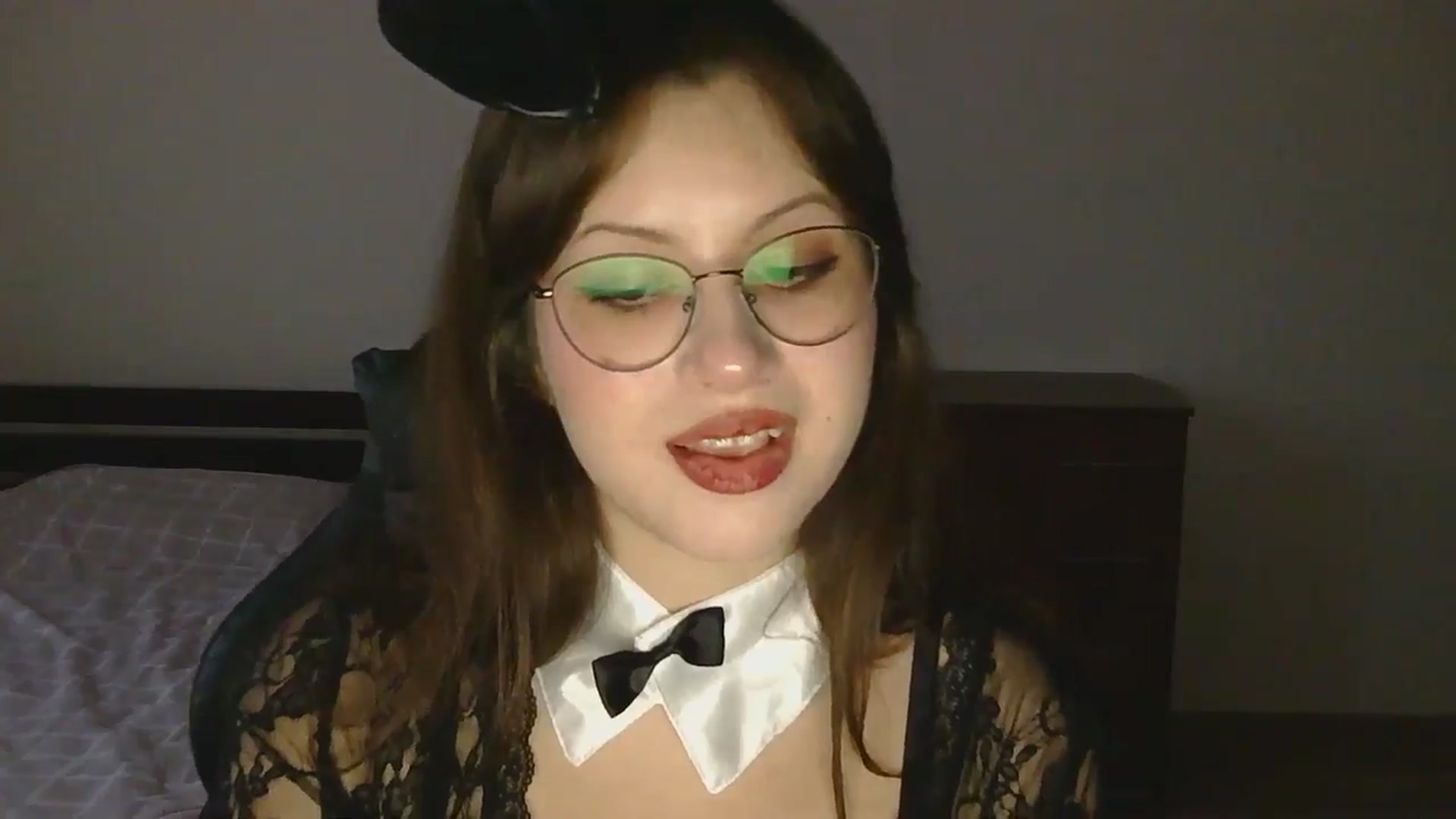 Gallery image thumbnail from NikssiKitty's myfreecams stream on, 04/13/2026, 17:22 image 19 of 20