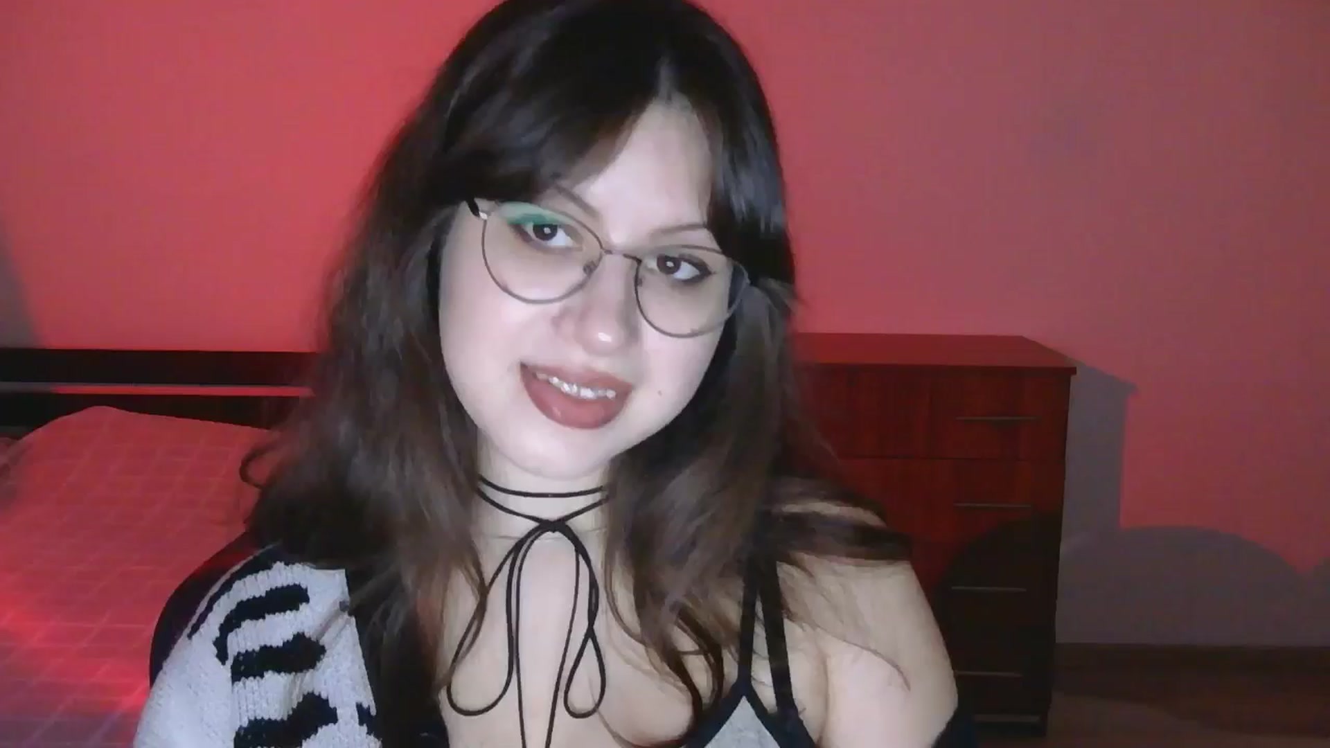 Gallery image thumbnail from NikssiKitty's myfreecams stream on, 04/20/2026, 18:25 image 5 of 20