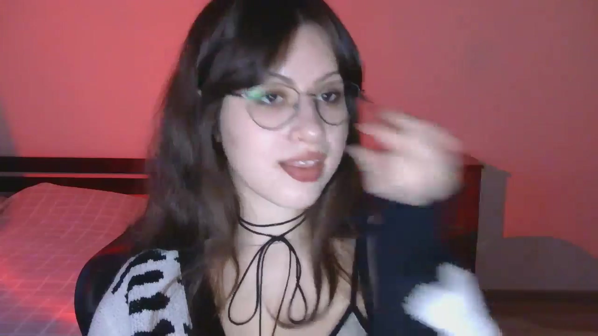 Gallery image thumbnail from NikssiKitty's myfreecams stream on, 04/20/2026, 18:25 image 3 of 20
