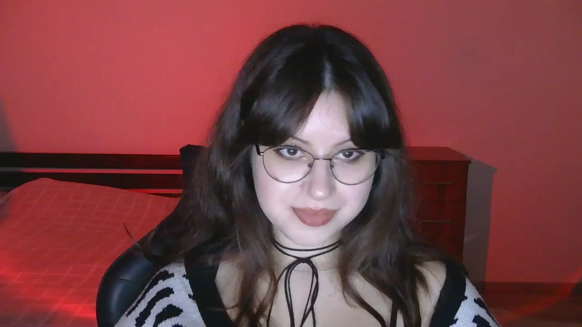 Gallery image thumbnail from NikssiKitty's myfreecams stream on, 04/20/2026, 18:25 image 15 of 20