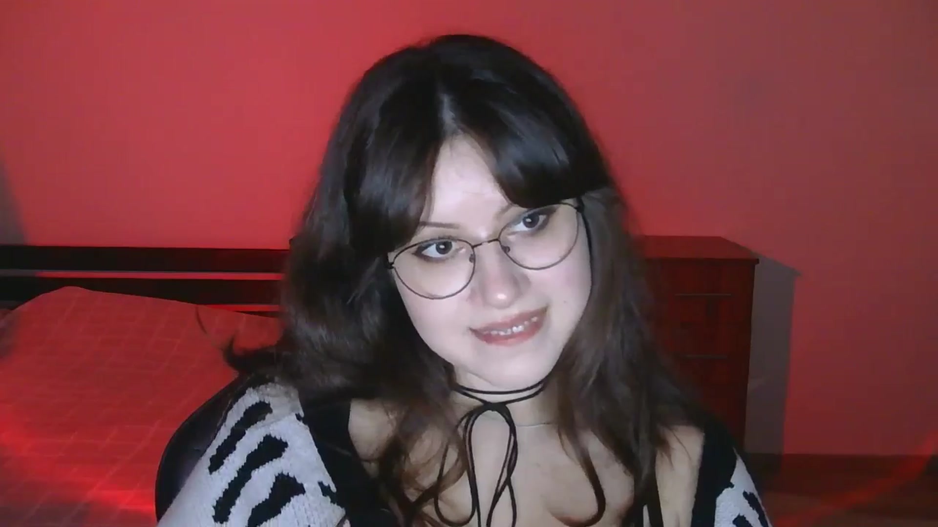Gallery image thumbnail from NikssiKitty's myfreecams stream on, 04/20/2026, 18:25 image 16 of 20
