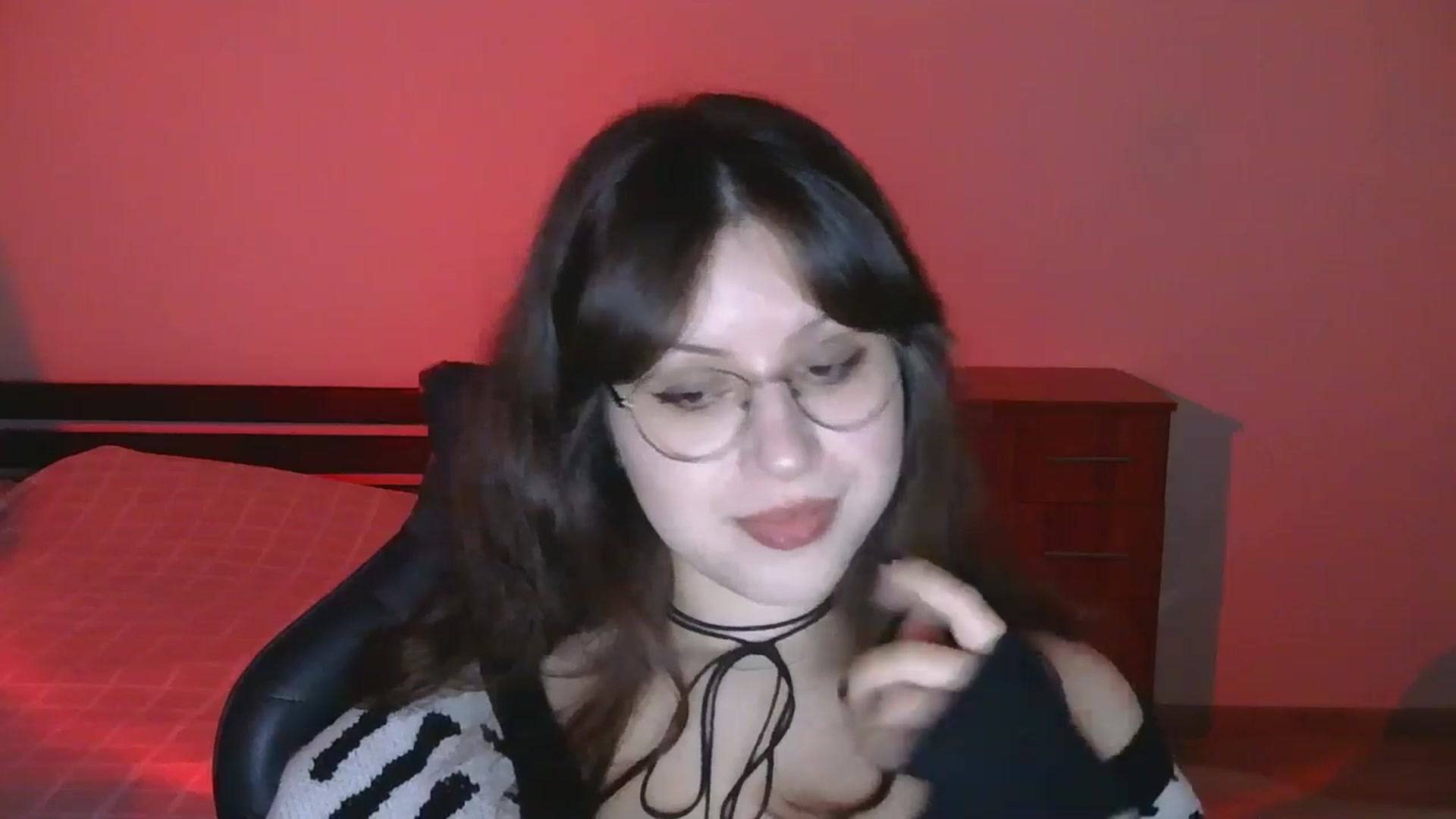 Gallery image thumbnail from NikssiKitty's myfreecams stream on, 04/20/2026, 18:25 image 7 of 20