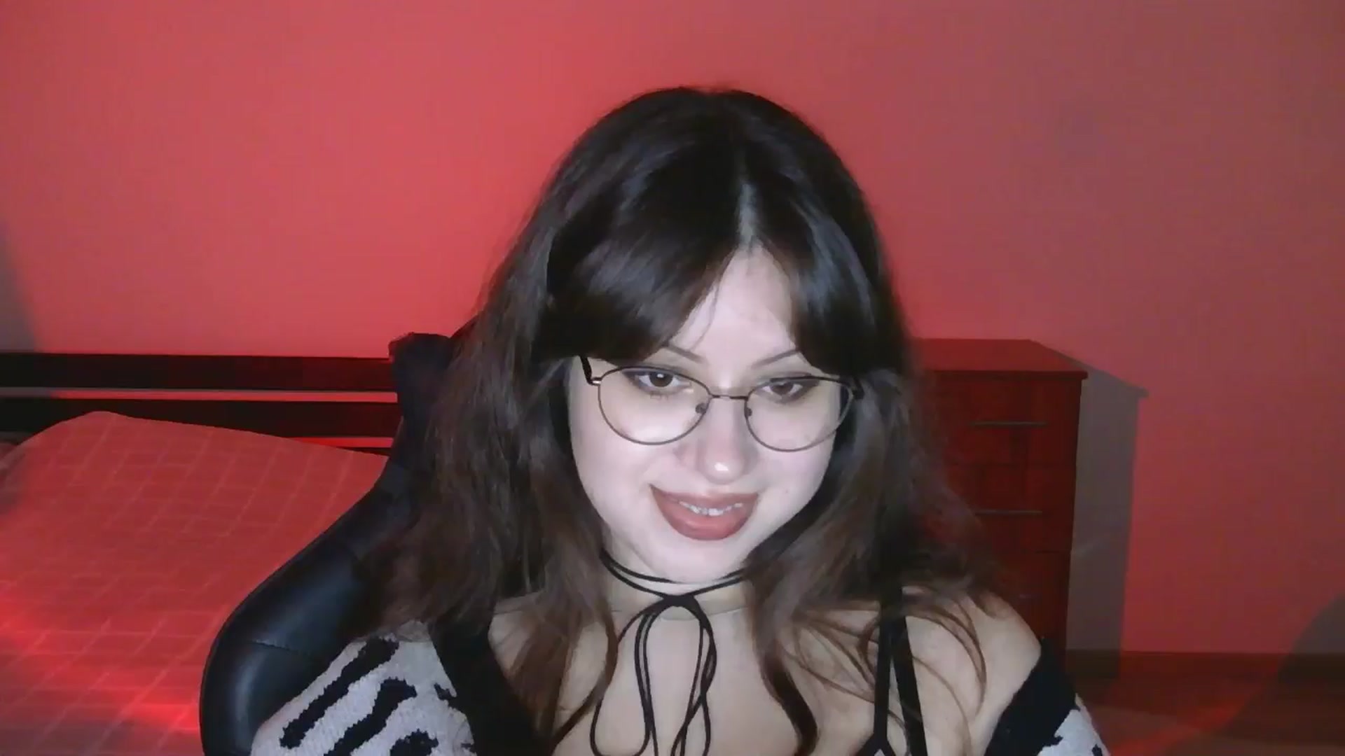 Gallery image thumbnail from NikssiKitty's myfreecams stream on, 04/20/2026, 18:25 image 8 of 20