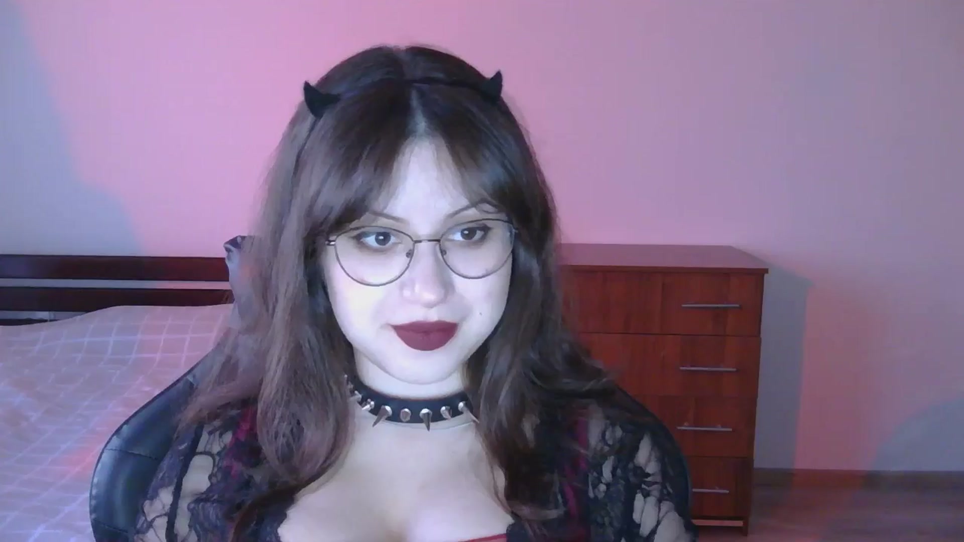 Gallery image thumbnail from NikssiKitty's myfreecams stream on, 04/22/2026, 19:08 image 2 of 20