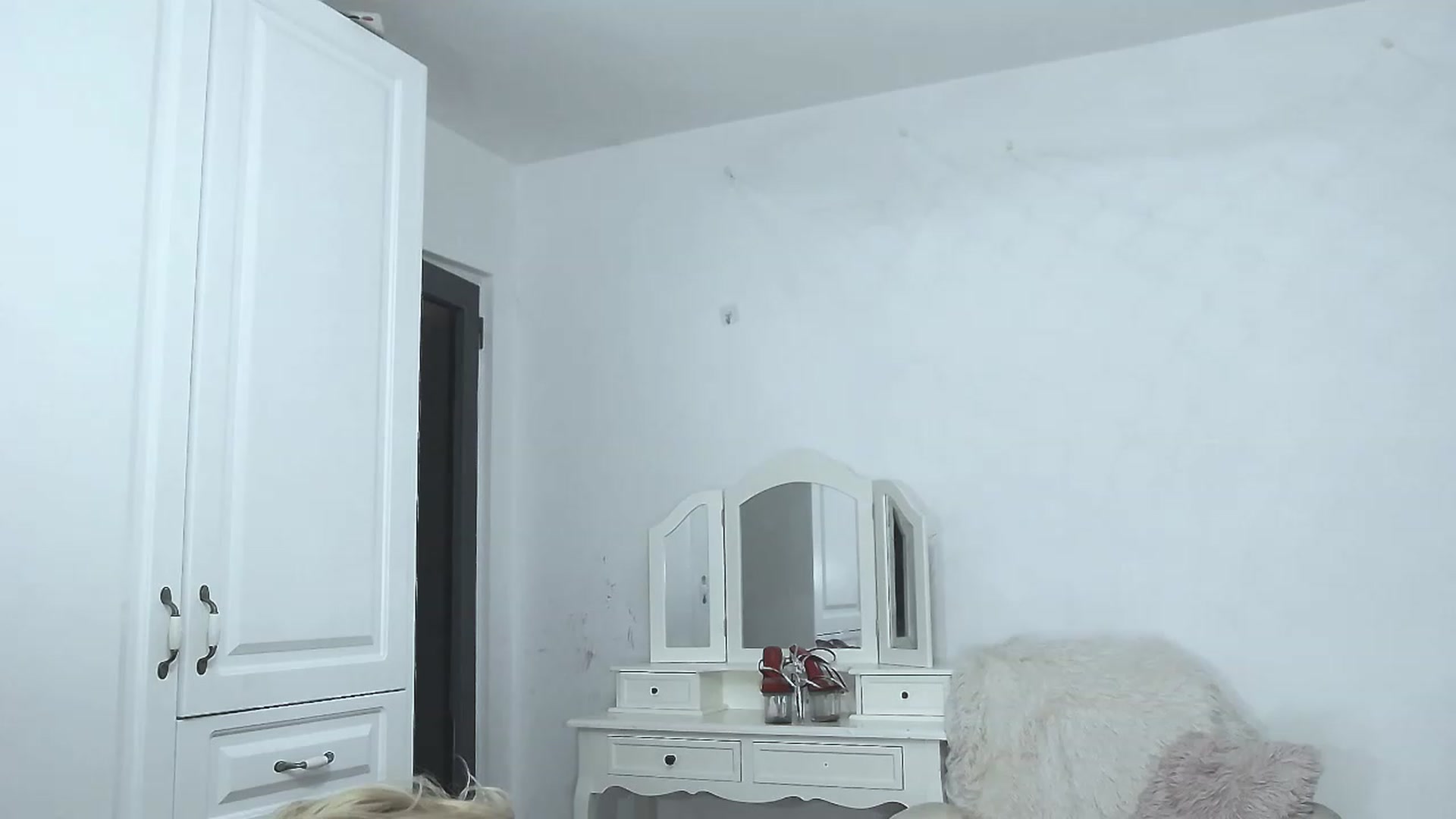 Gallery image thumbnail from Nikywillson's myfreecams stream on, 03/25/2023, 23:23 image 8 of 20